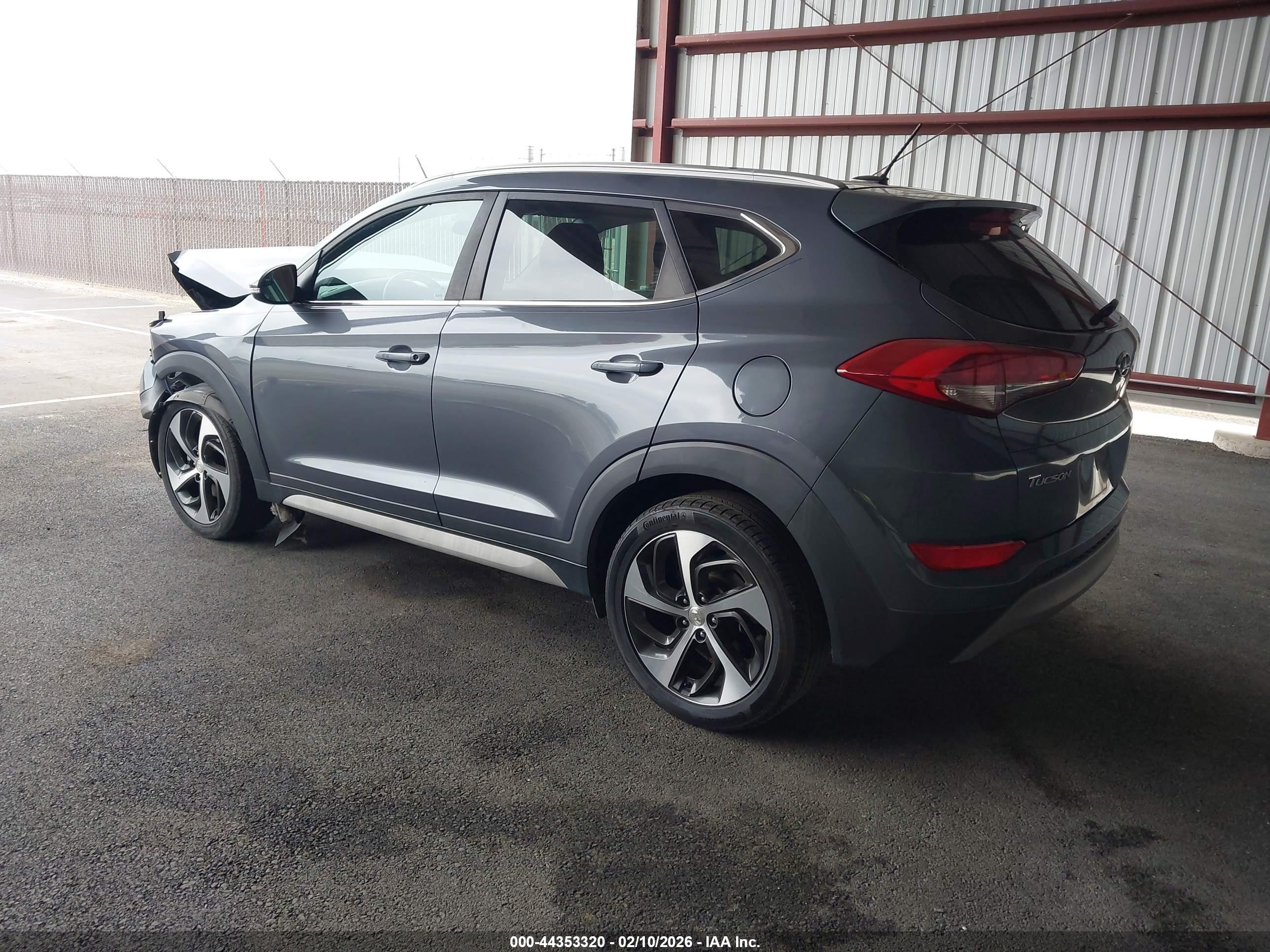 HYUNDAI TUCSON image 3