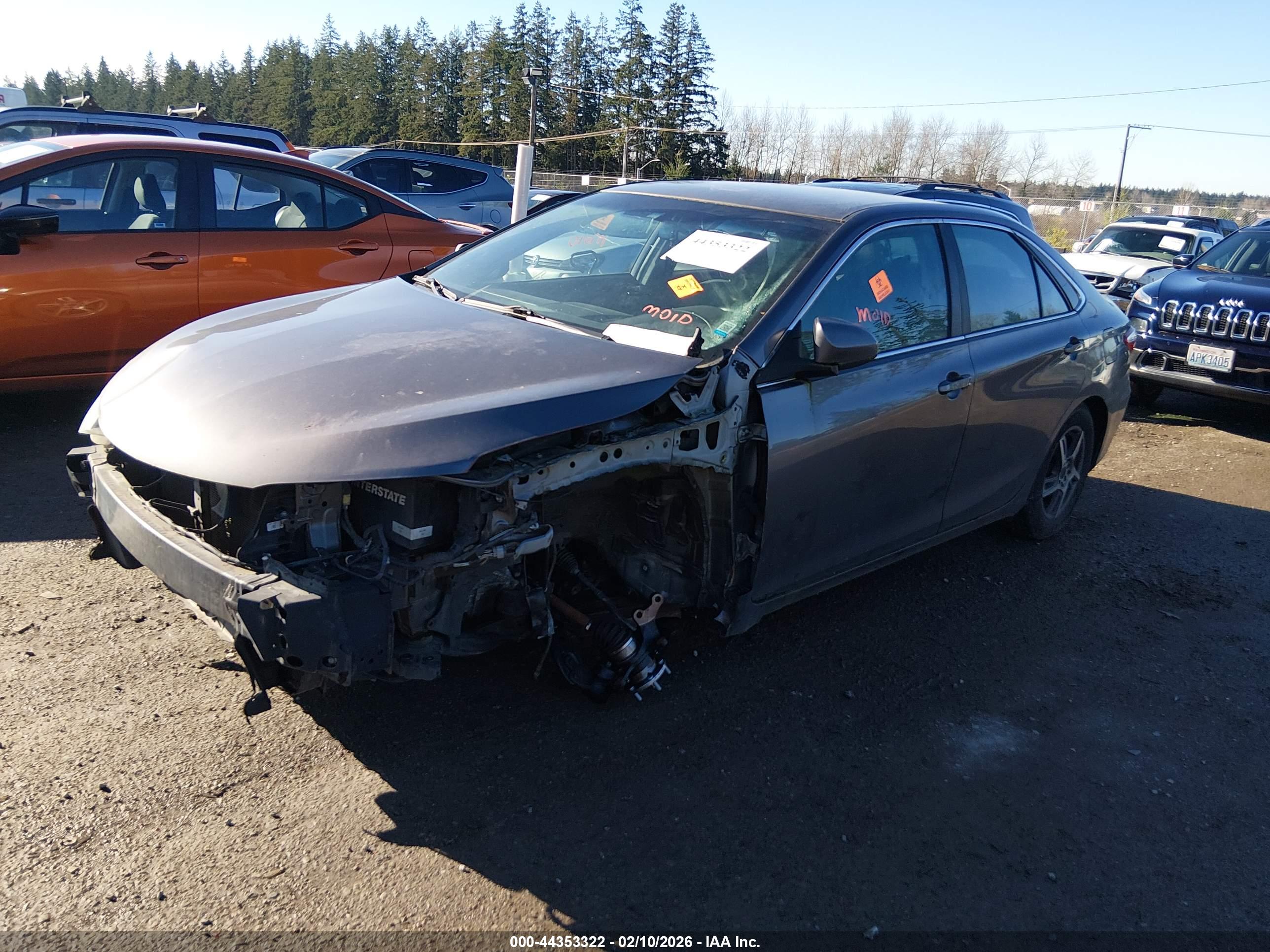 TOYOTA CAMRY image 2