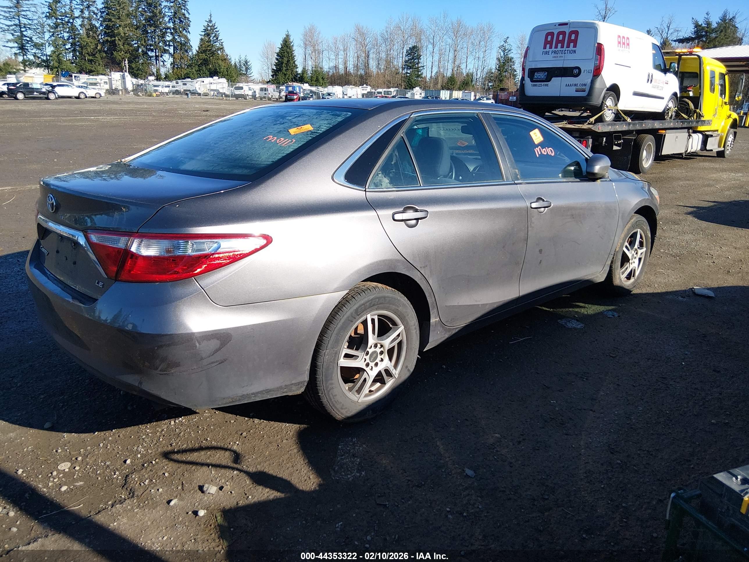 TOYOTA CAMRY image 4