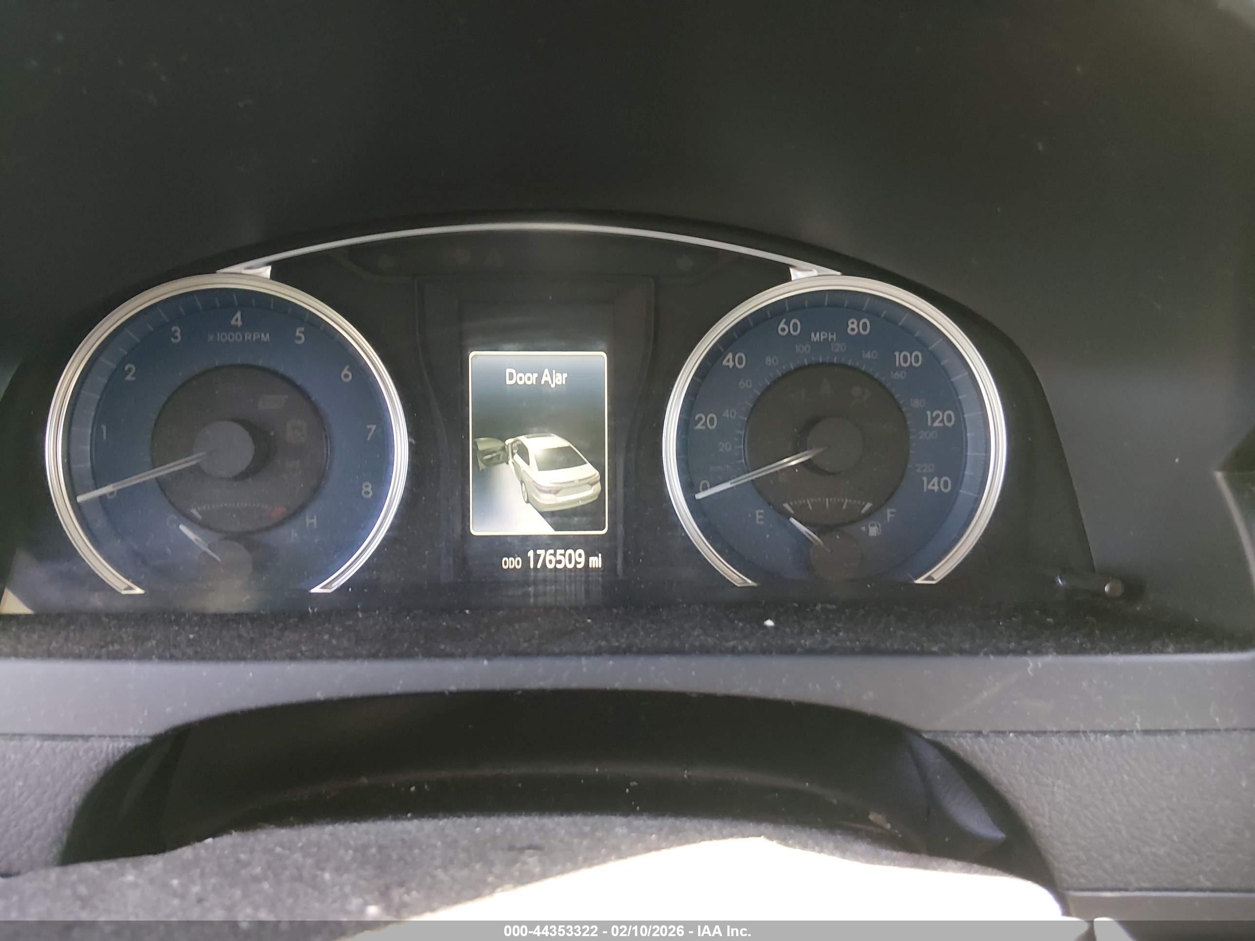 TOYOTA CAMRY image 7