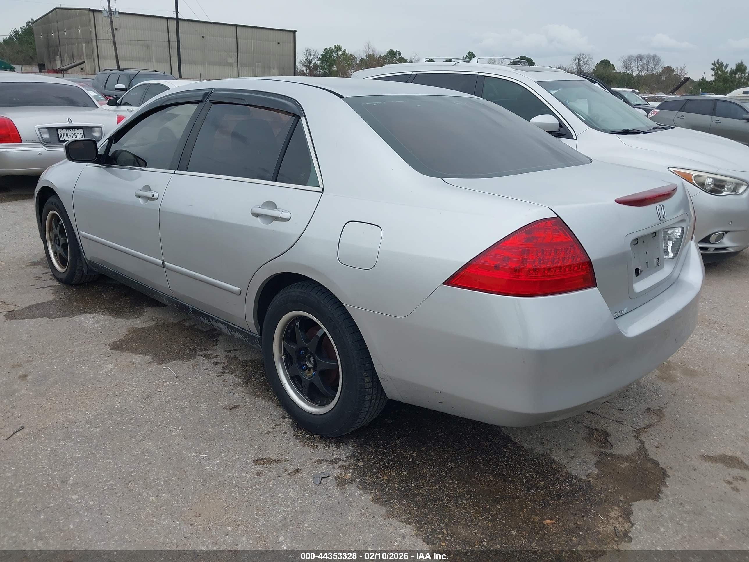 HONDA ACCORD image 3
