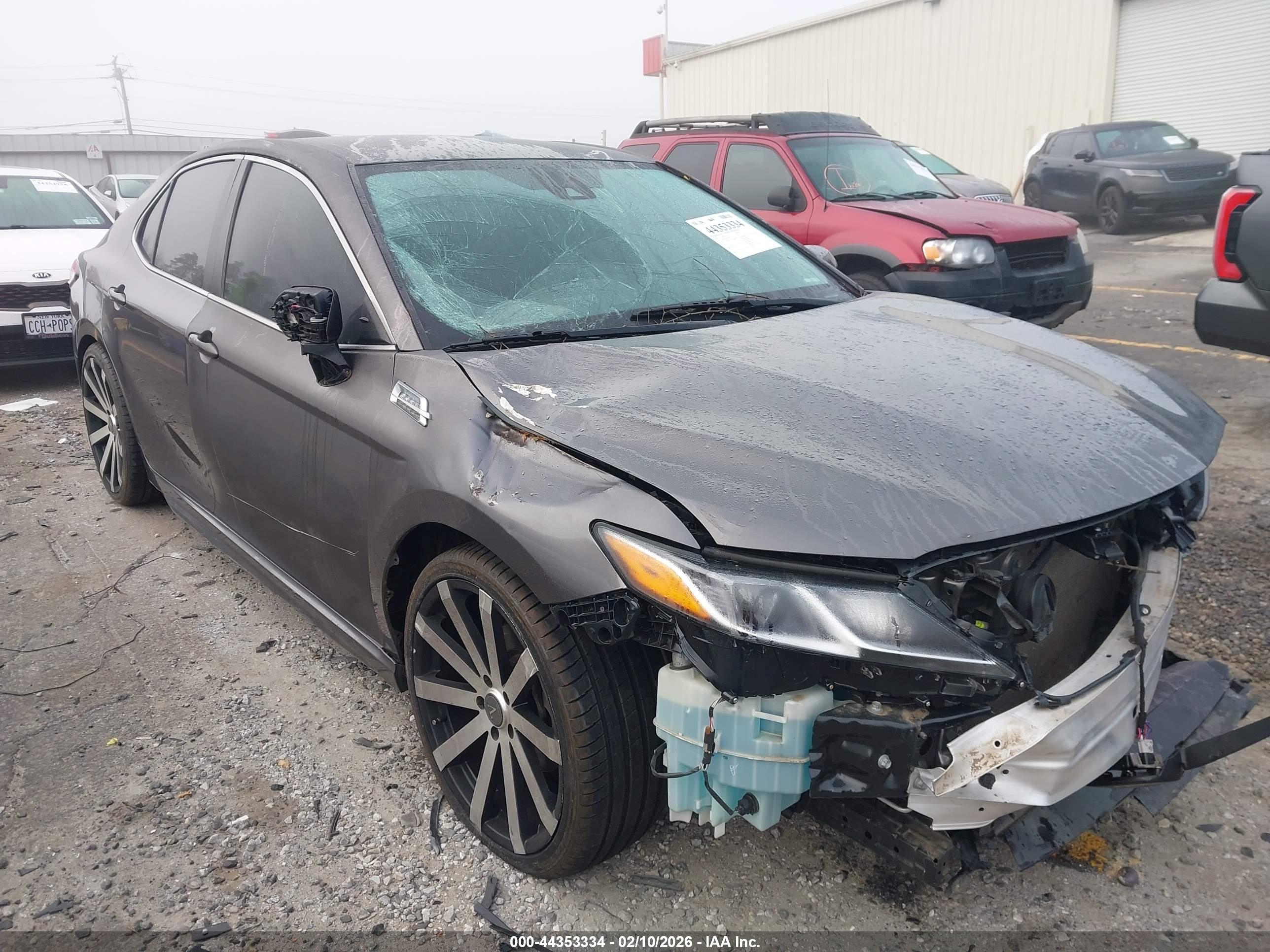 TOYOTA CAMRY image 6