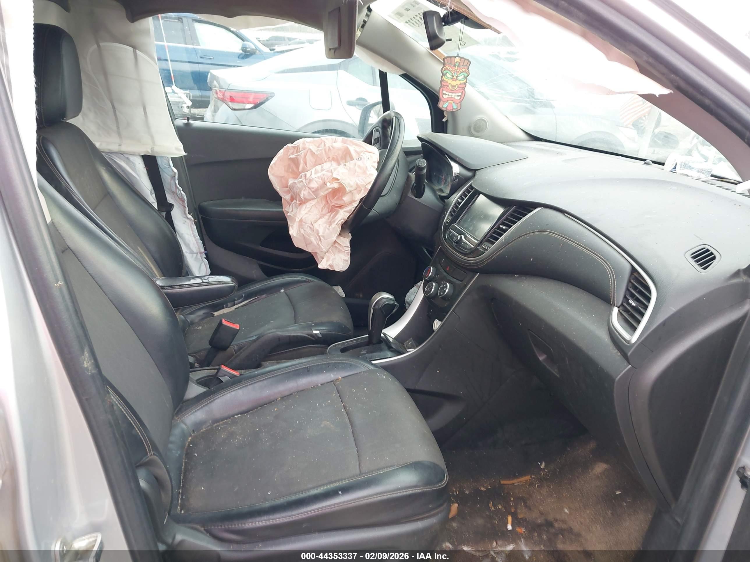 CHEVROLET TRAX image 5