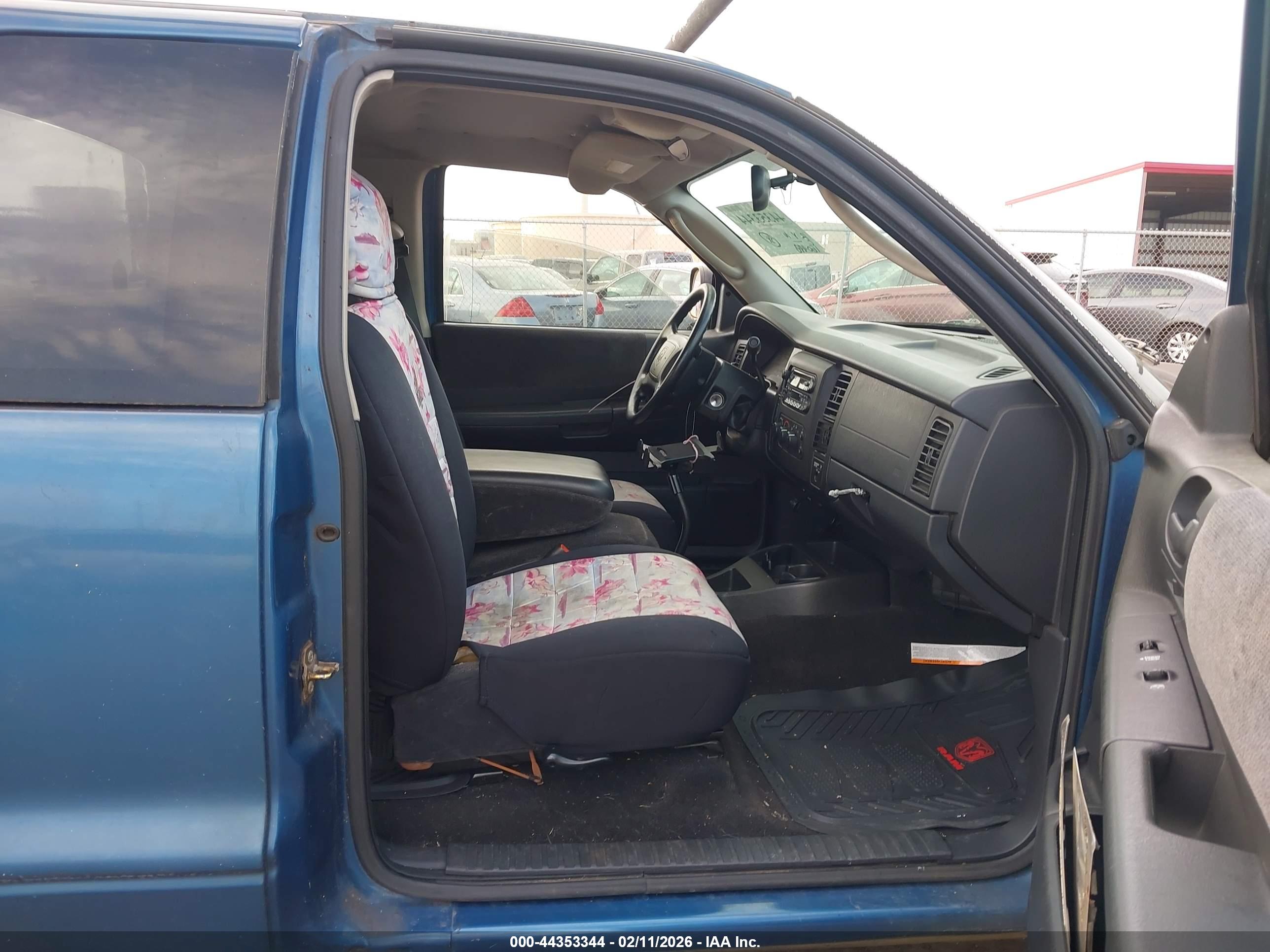 DODGE DAKOTA image 5