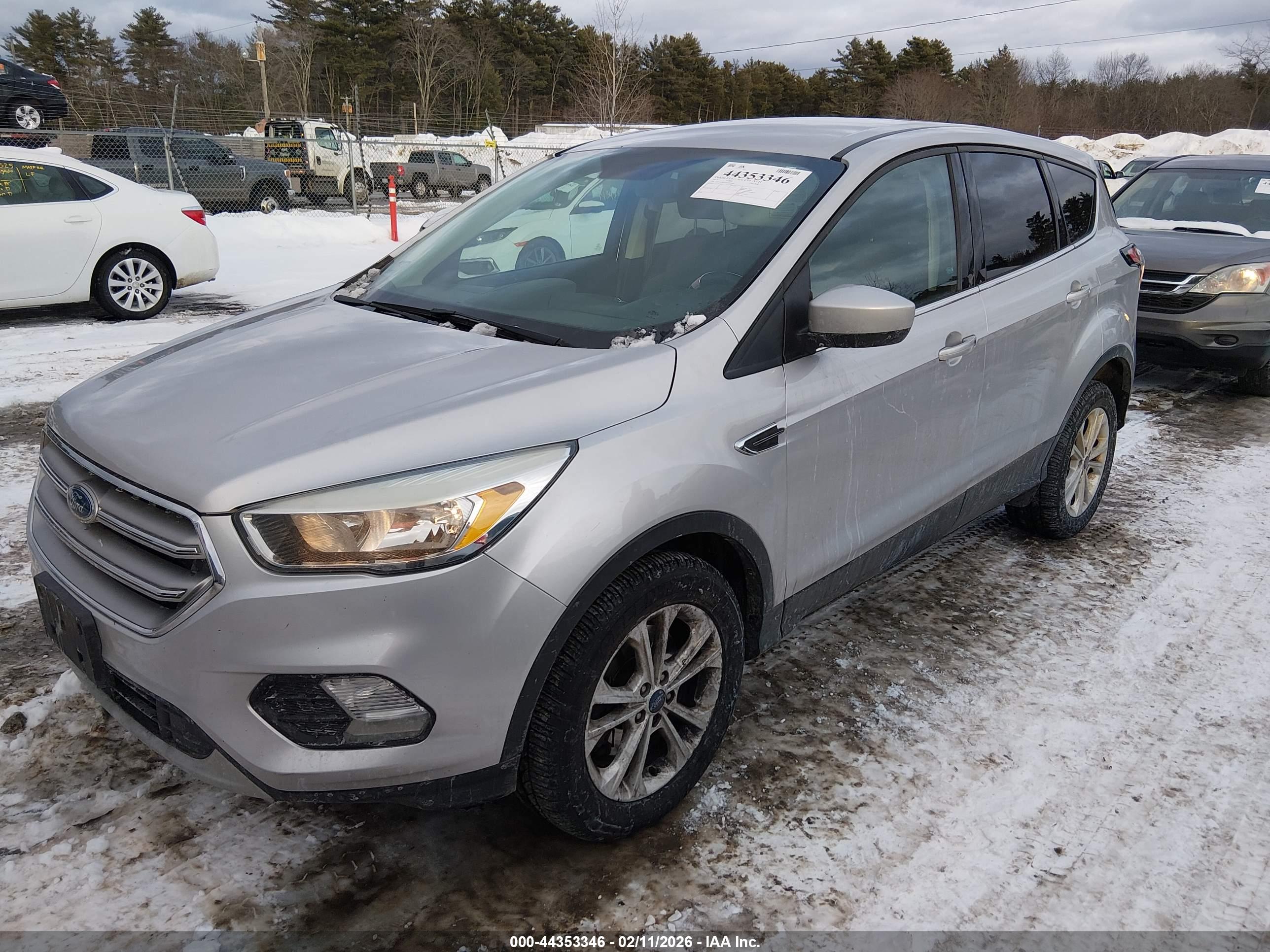 FORD ESCAPE image 2