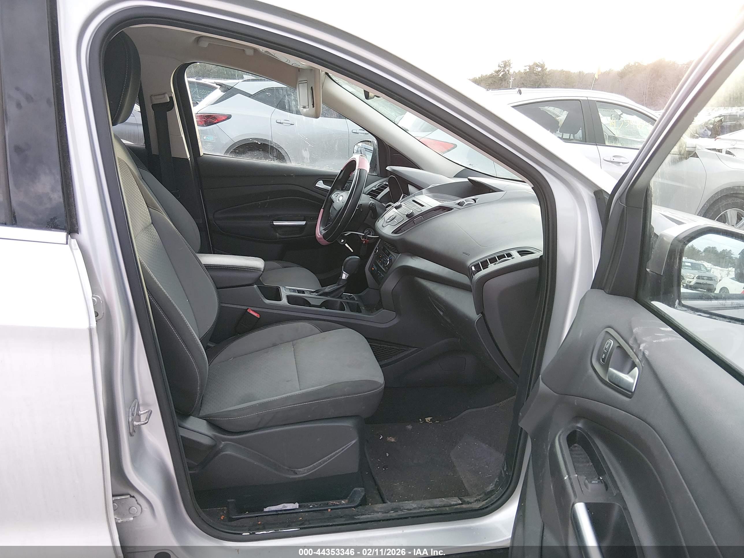 FORD ESCAPE image 5
