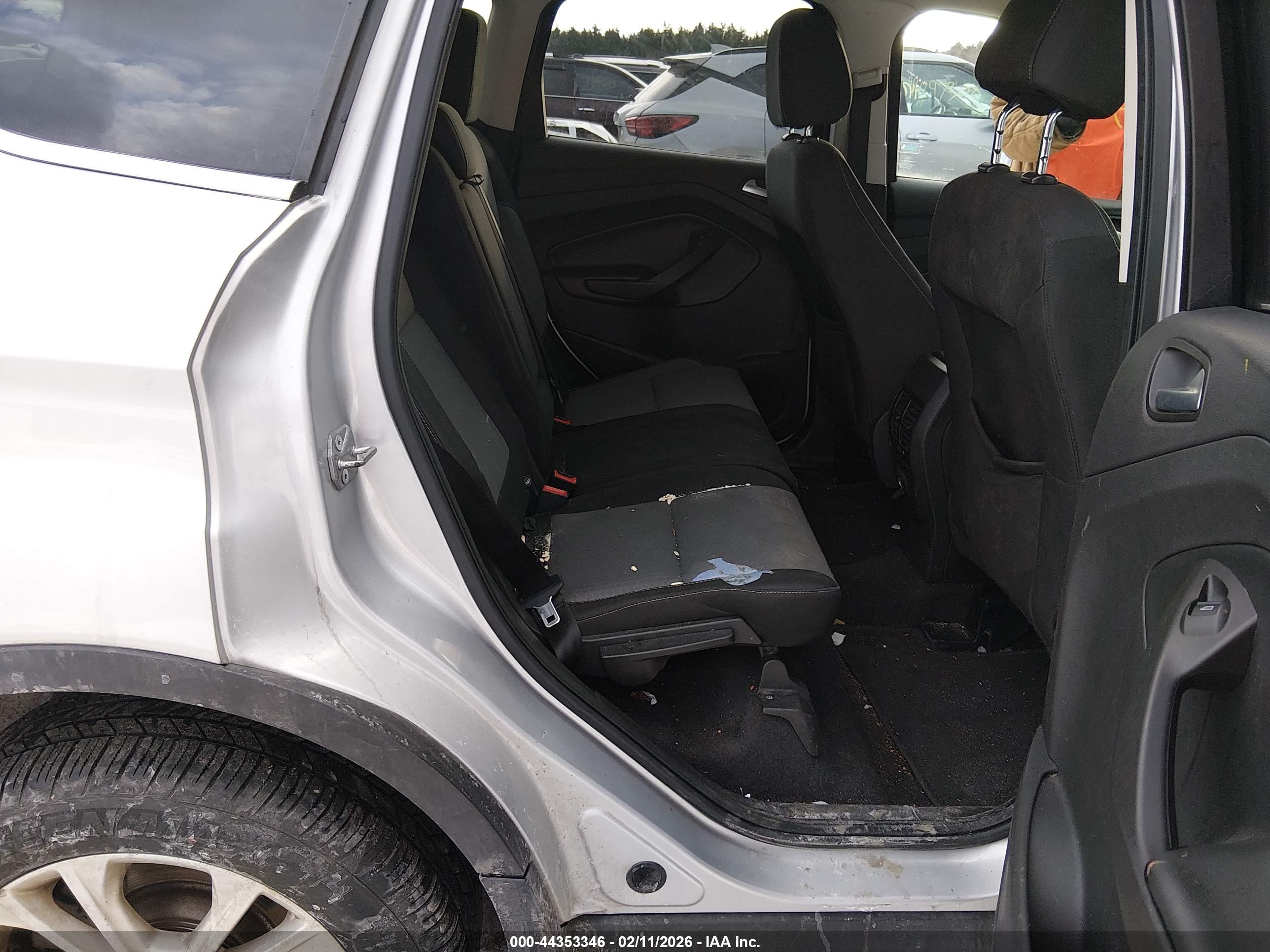FORD ESCAPE image 8