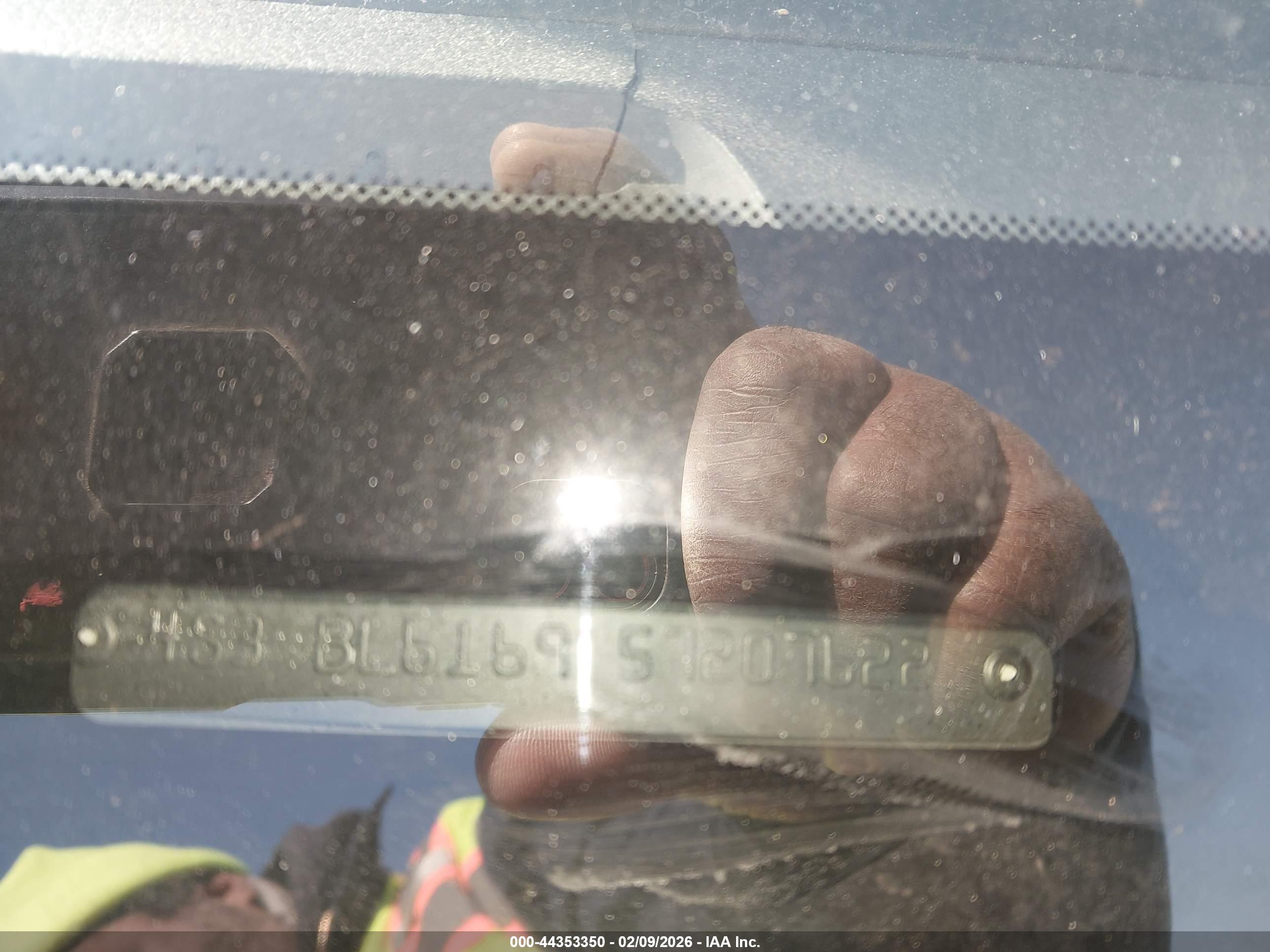 SUBARU LEGACY image 9