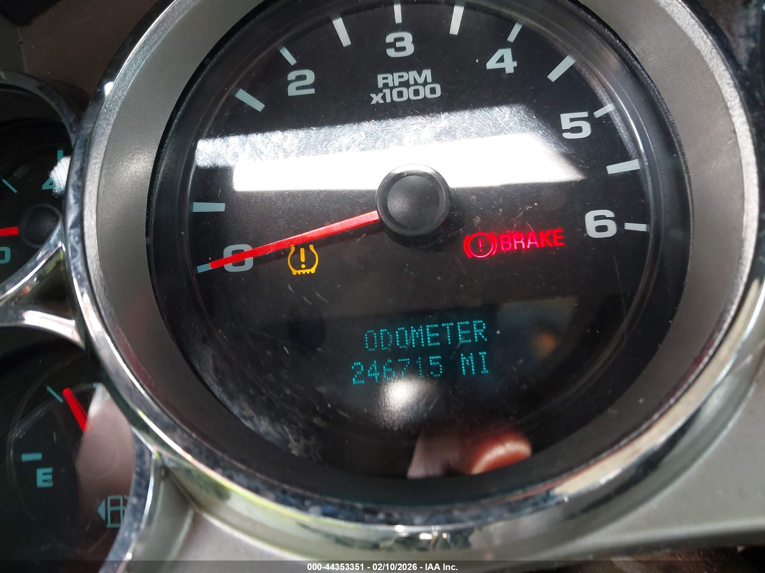 CHEVROLET SILVERADO image 7