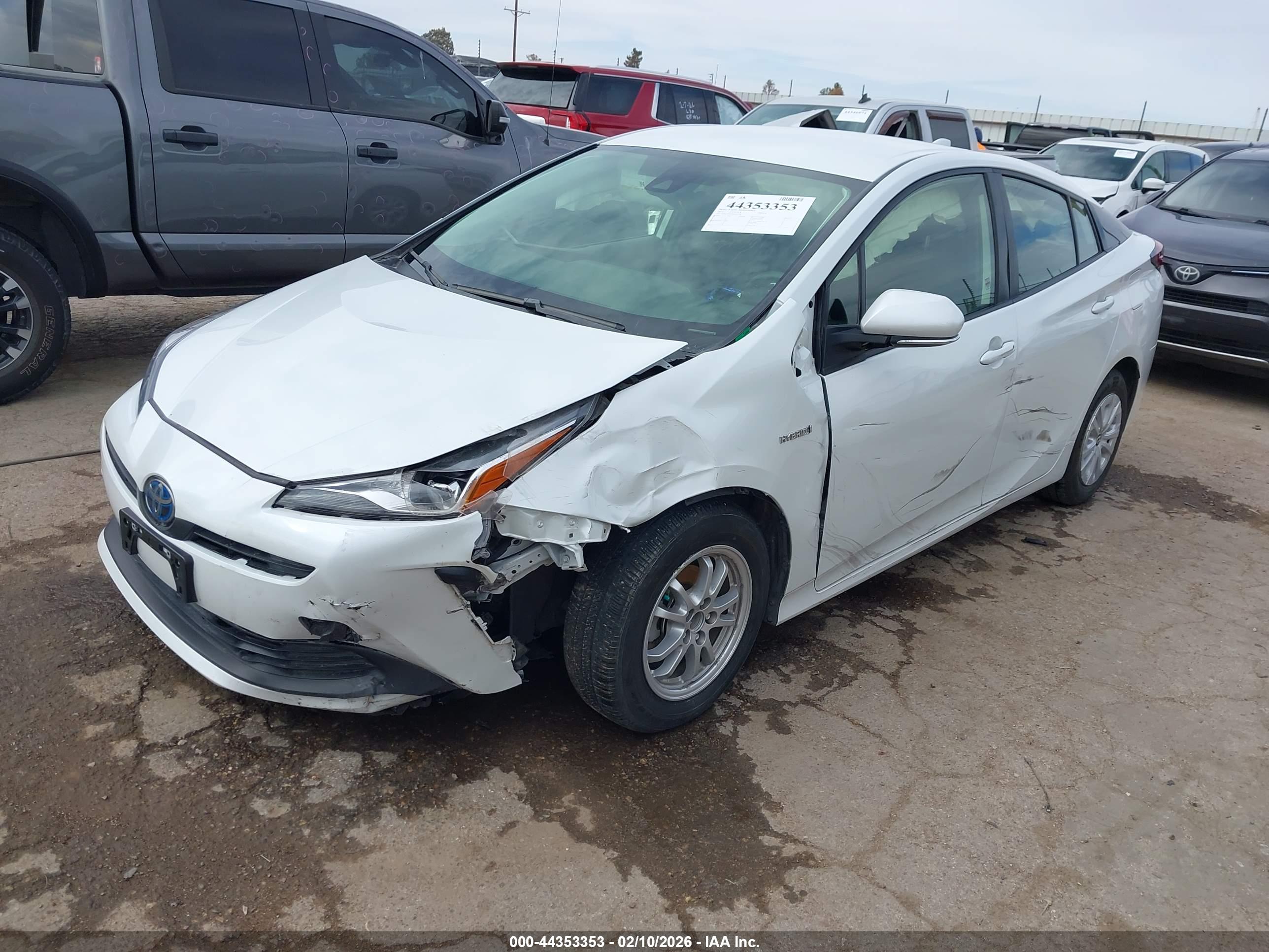 TOYOTA PRIUS image 2