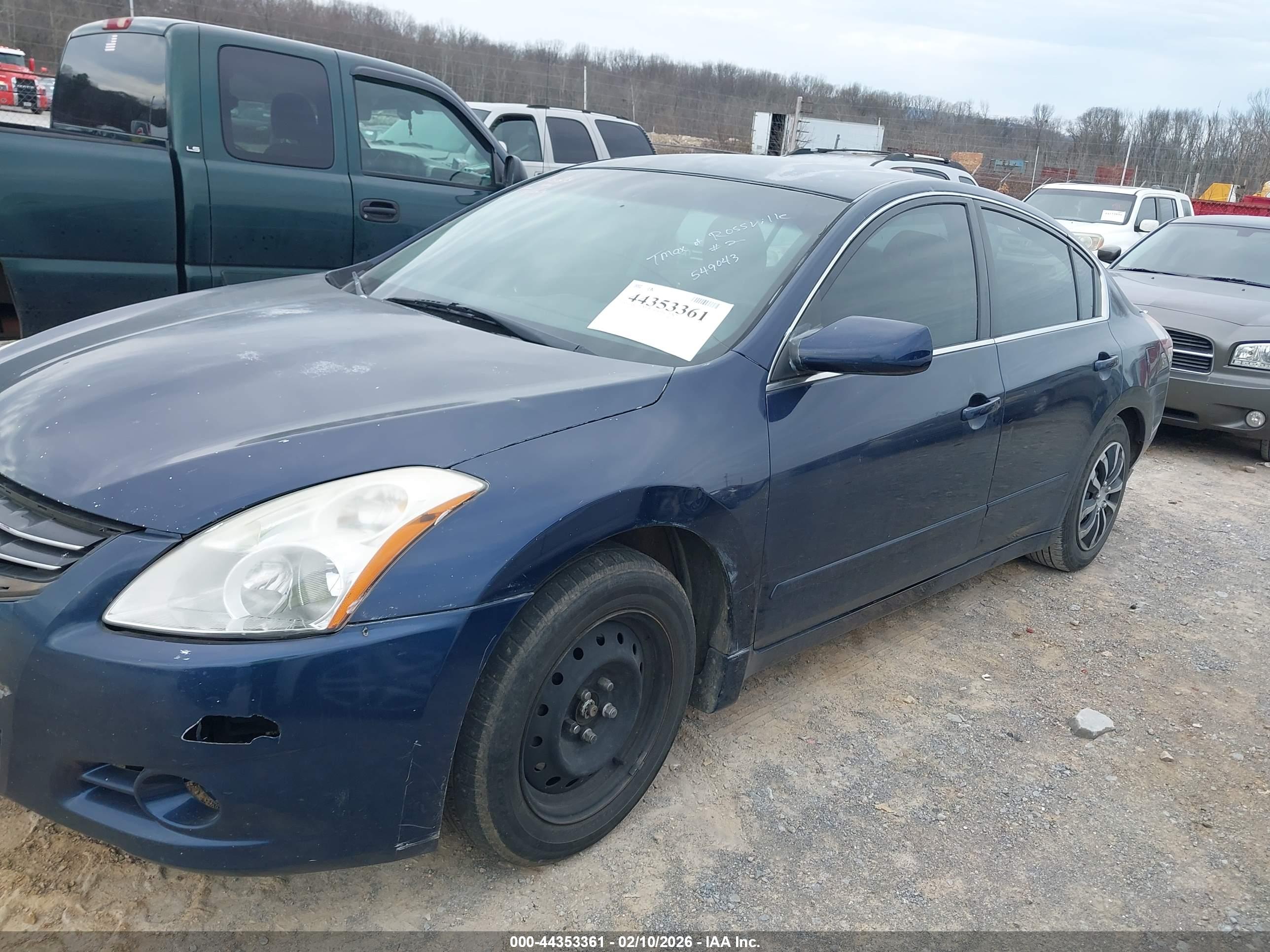 NISSAN ALTIMA image 2