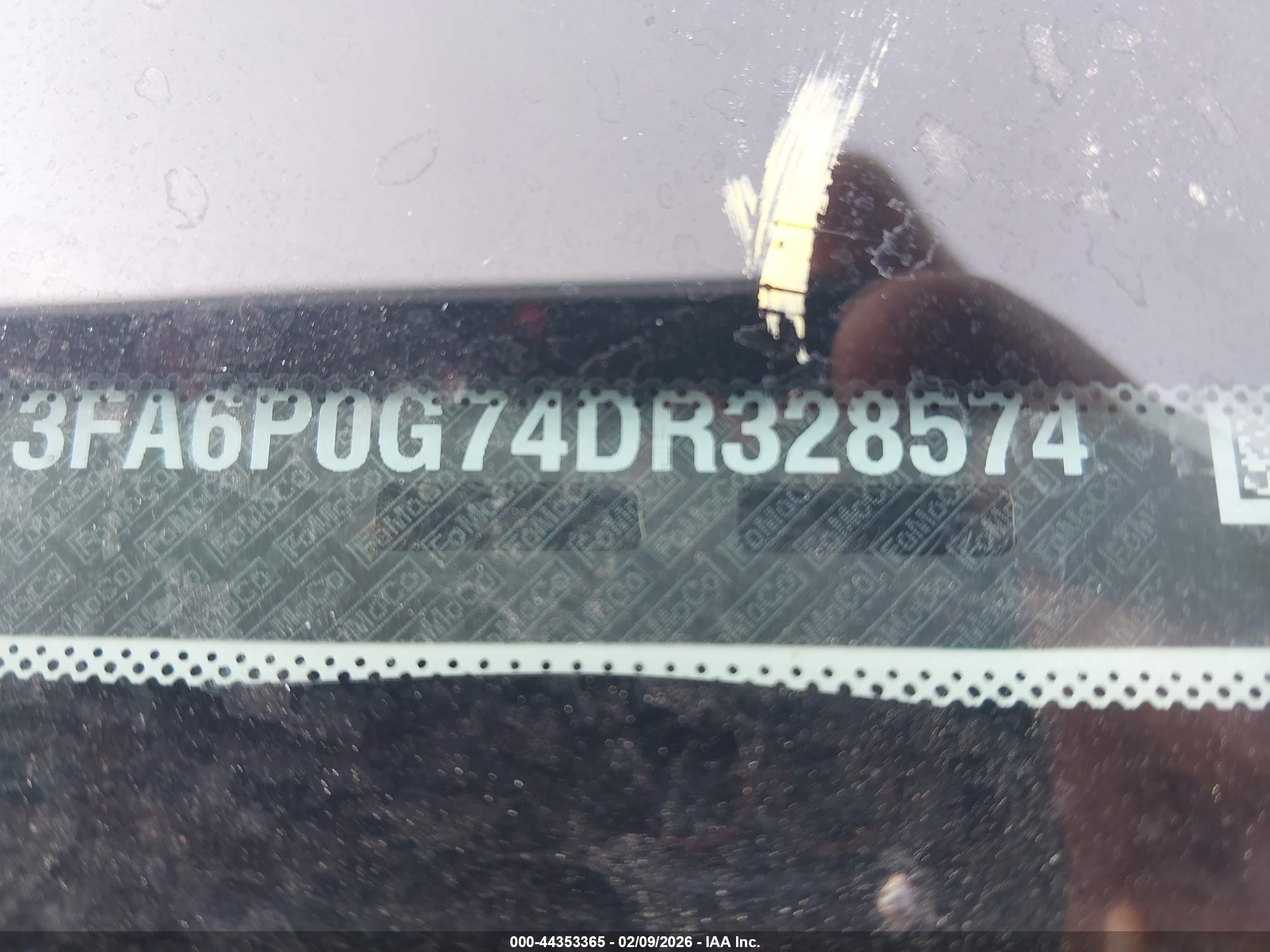 FORD FUSION image 9