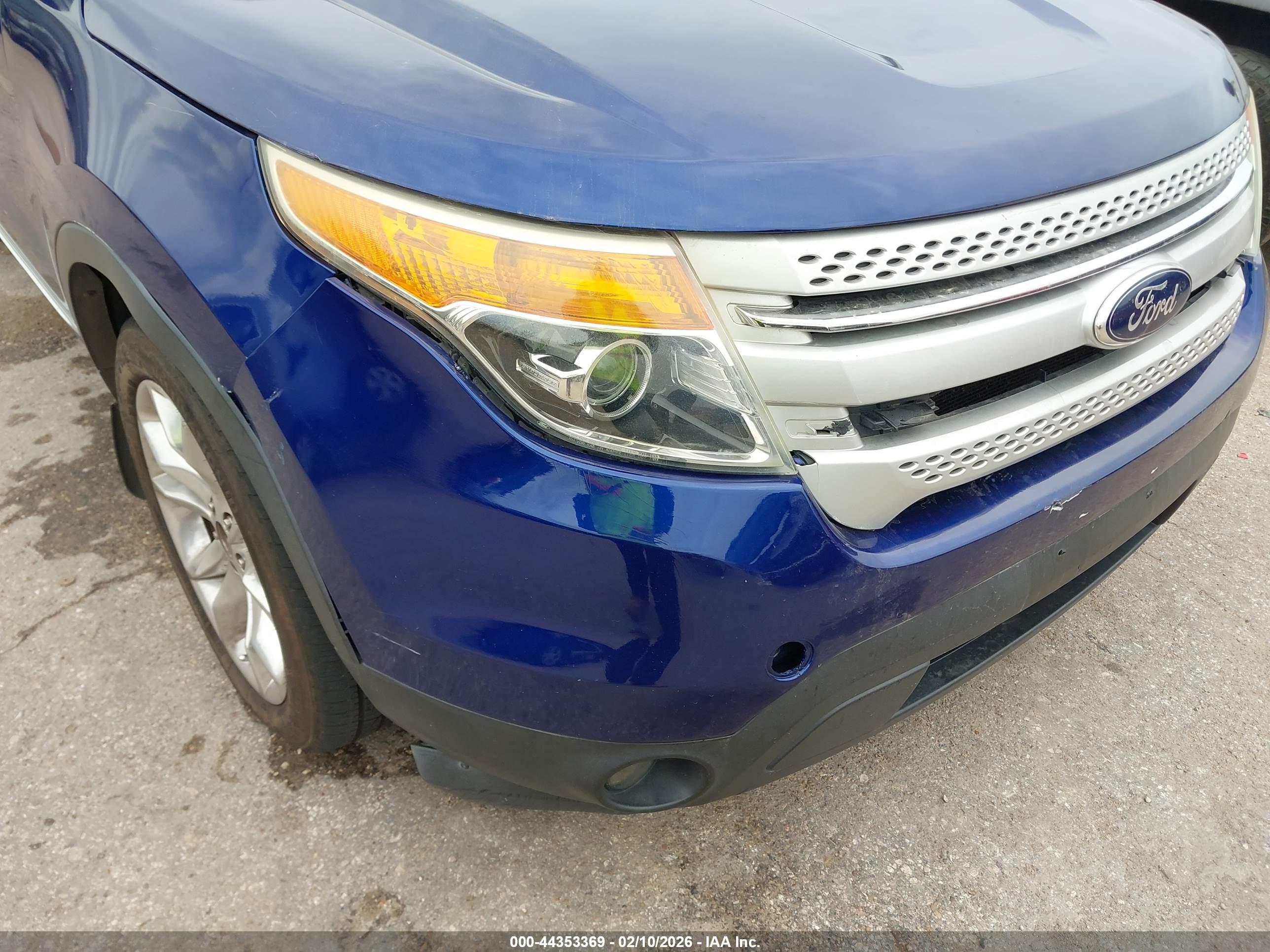 FORD EXPLORER image 6