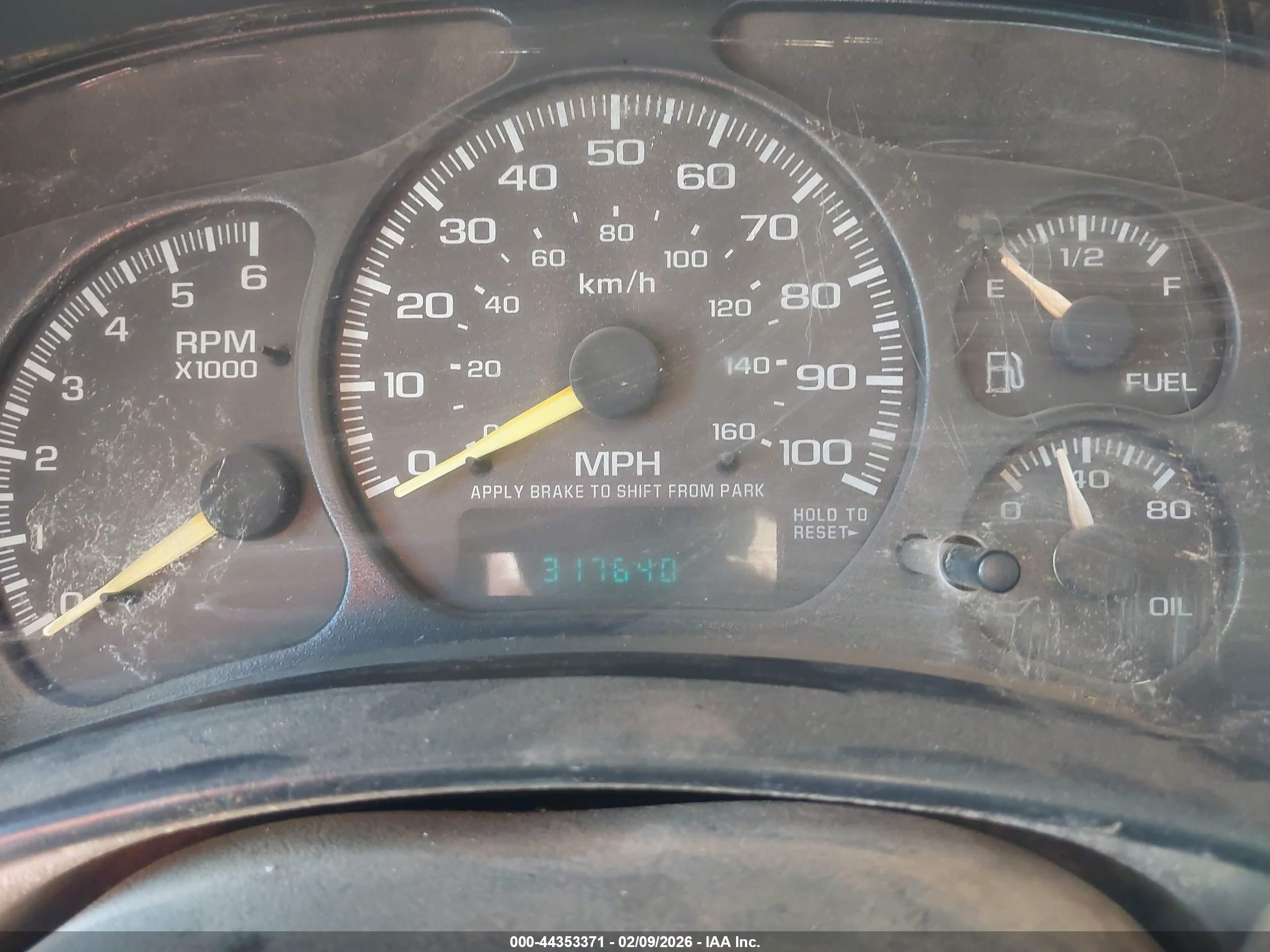 CHEVROLET SILVERADO image 7