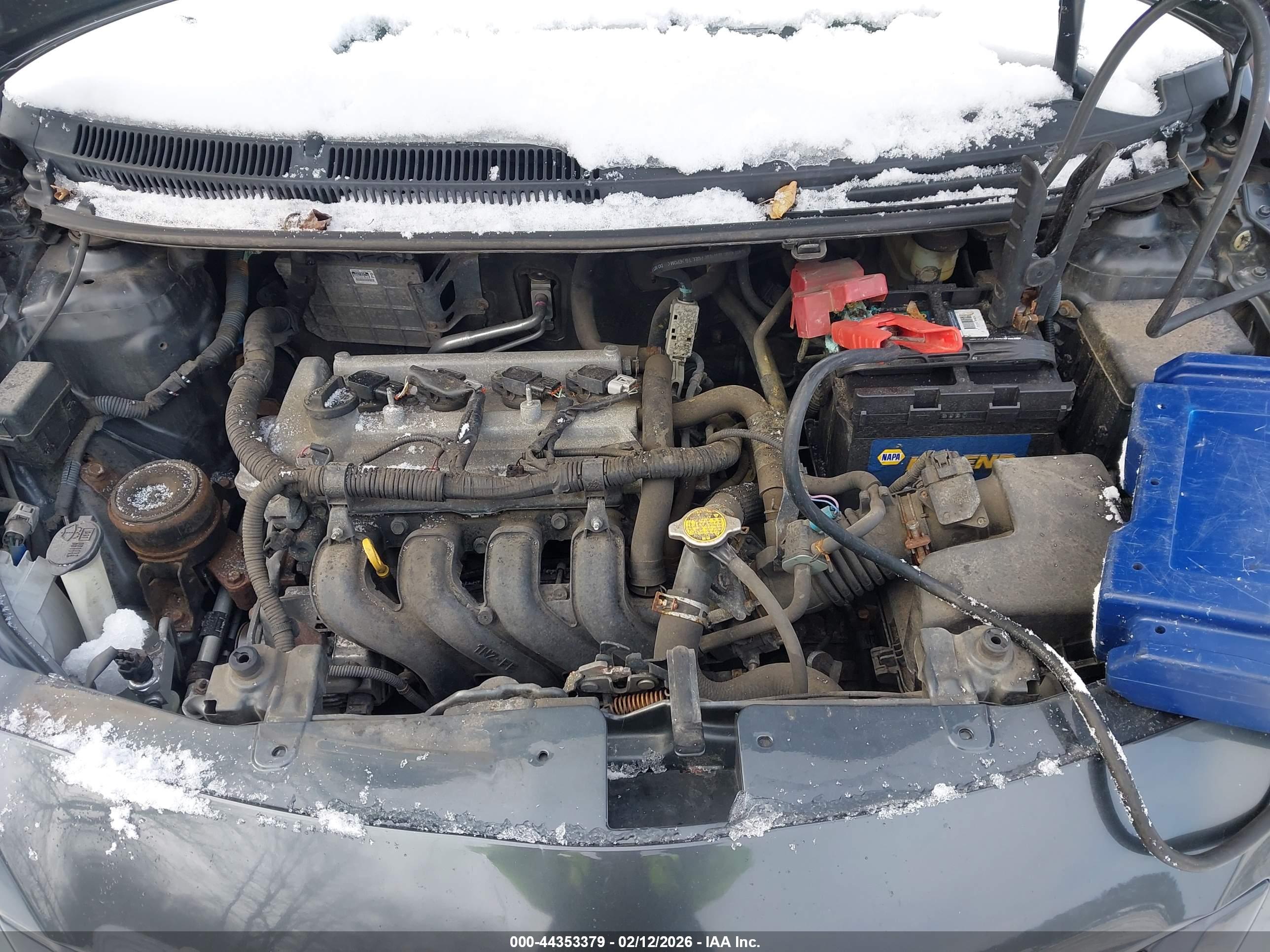 TOYOTA YARIS image 10