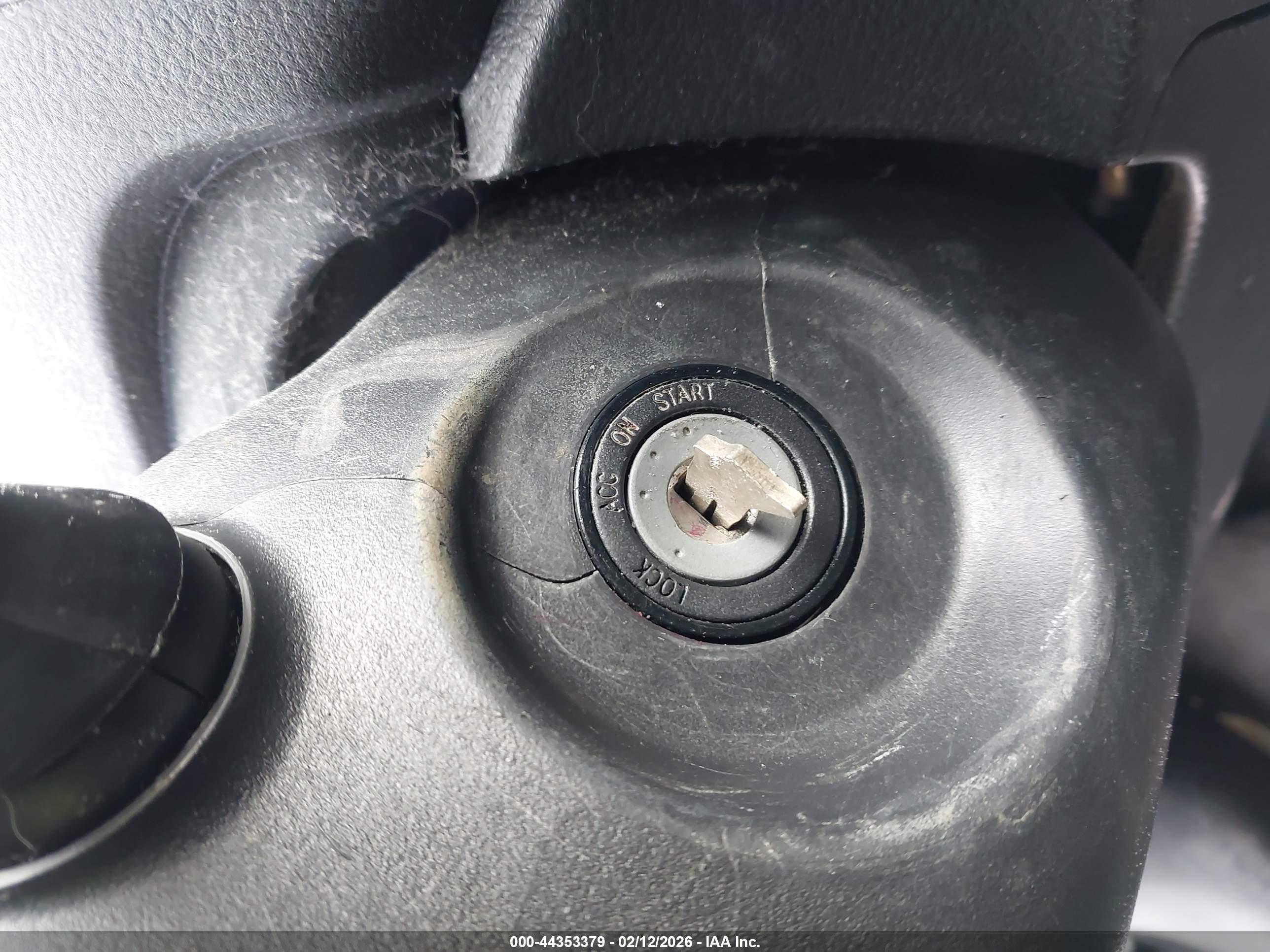TOYOTA YARIS image 11