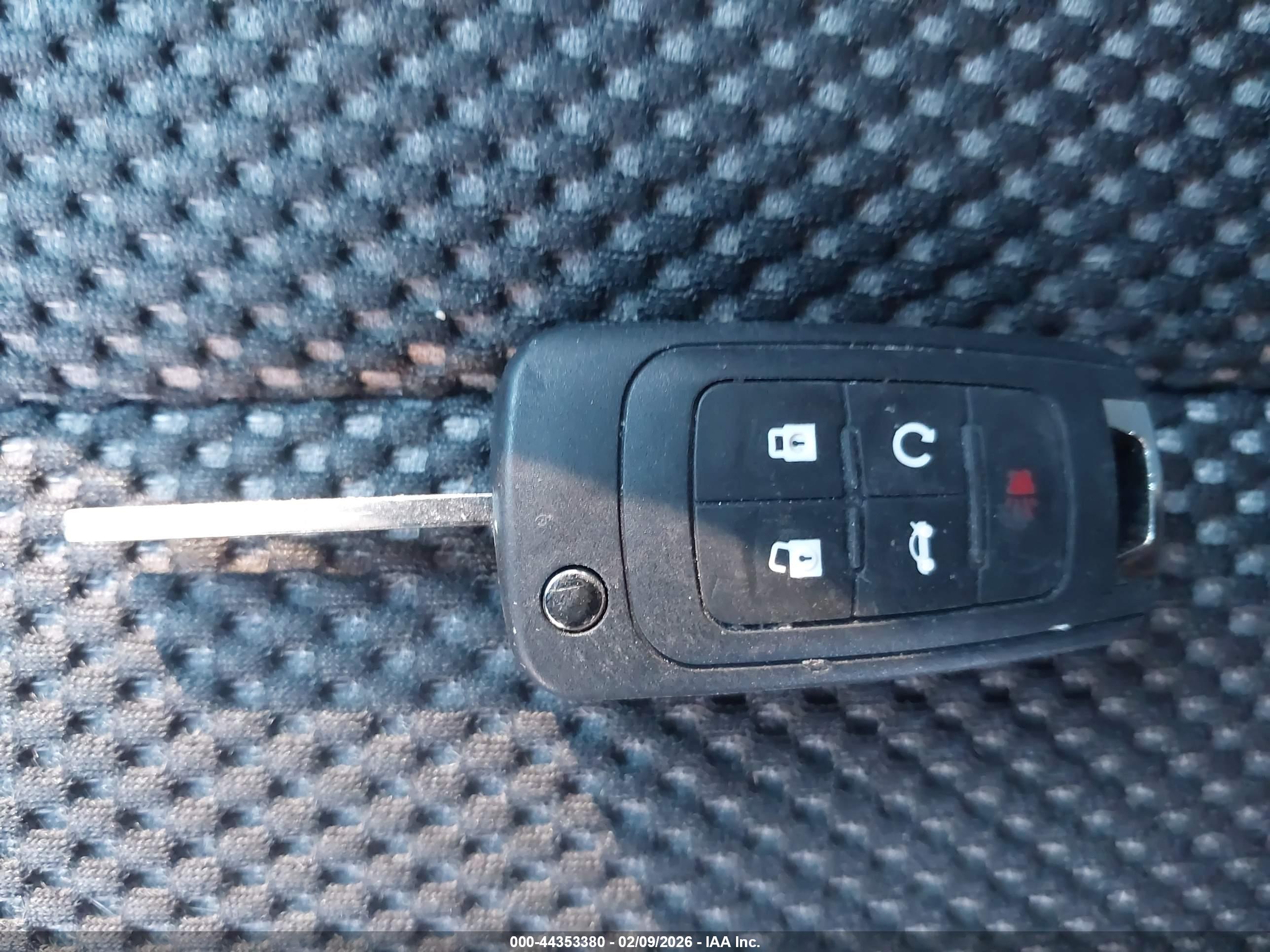 CHEVROLET EQUINOX image 11