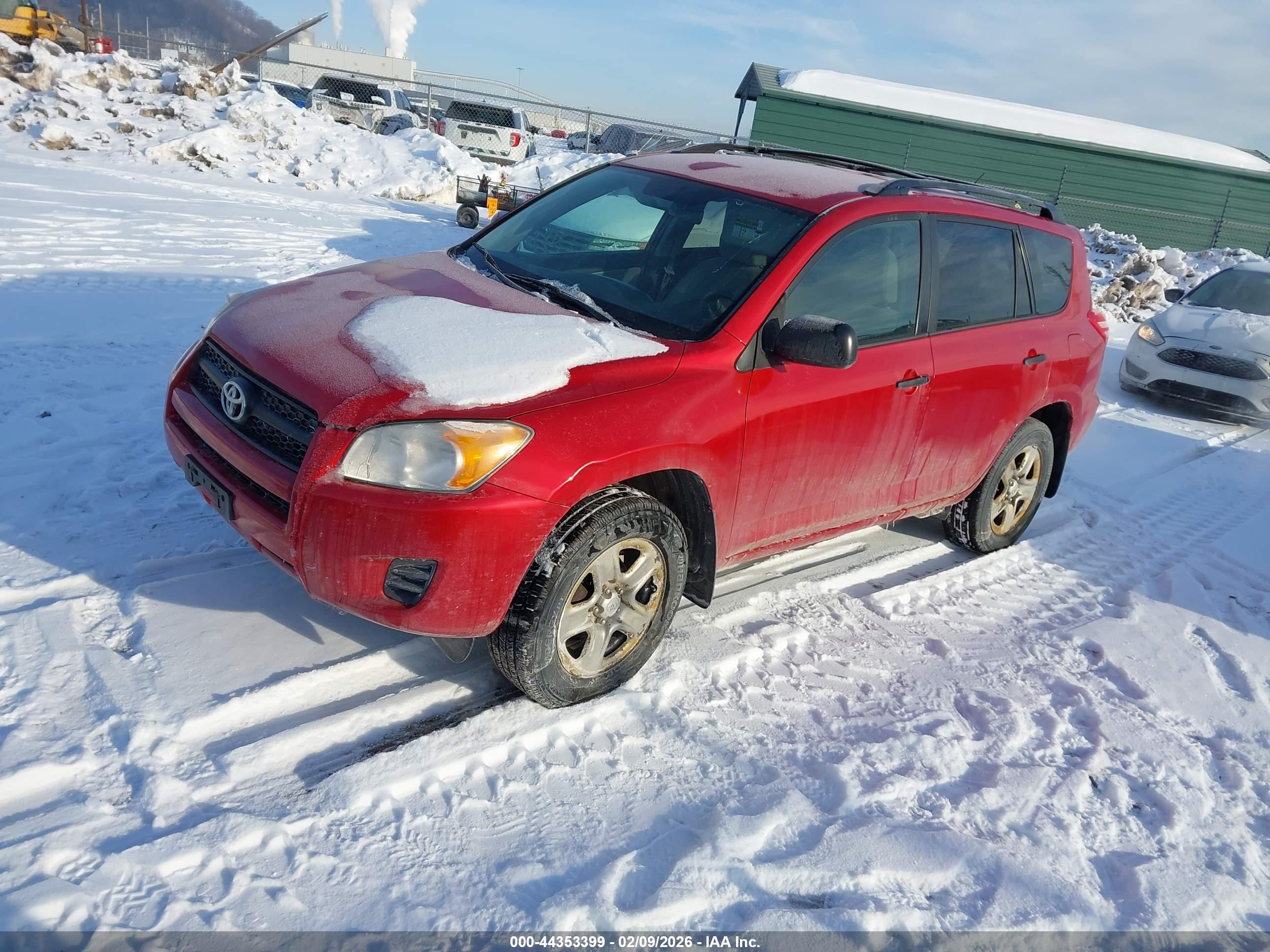 TOYOTA RAV4 image 2