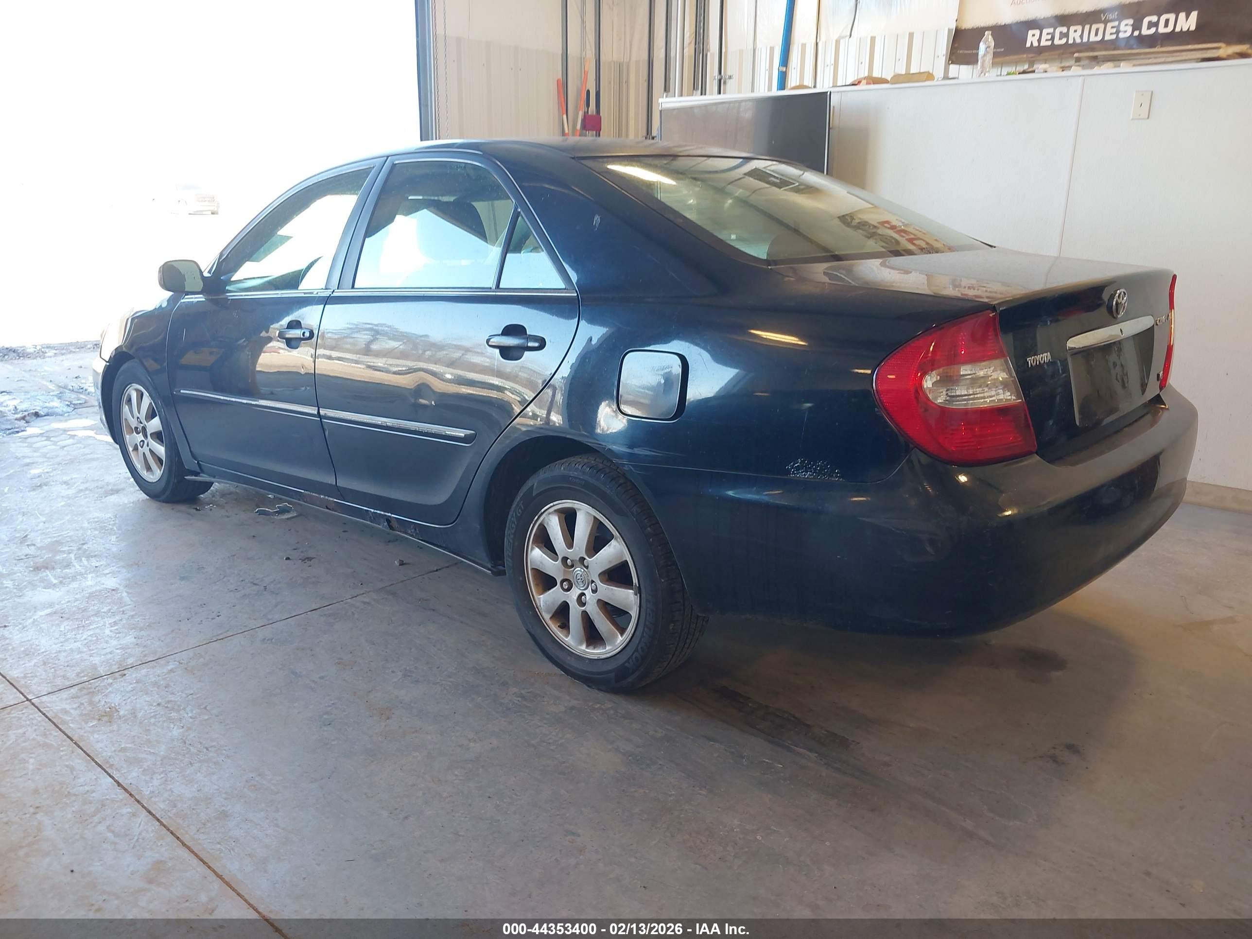 TOYOTA CAMRY image 3