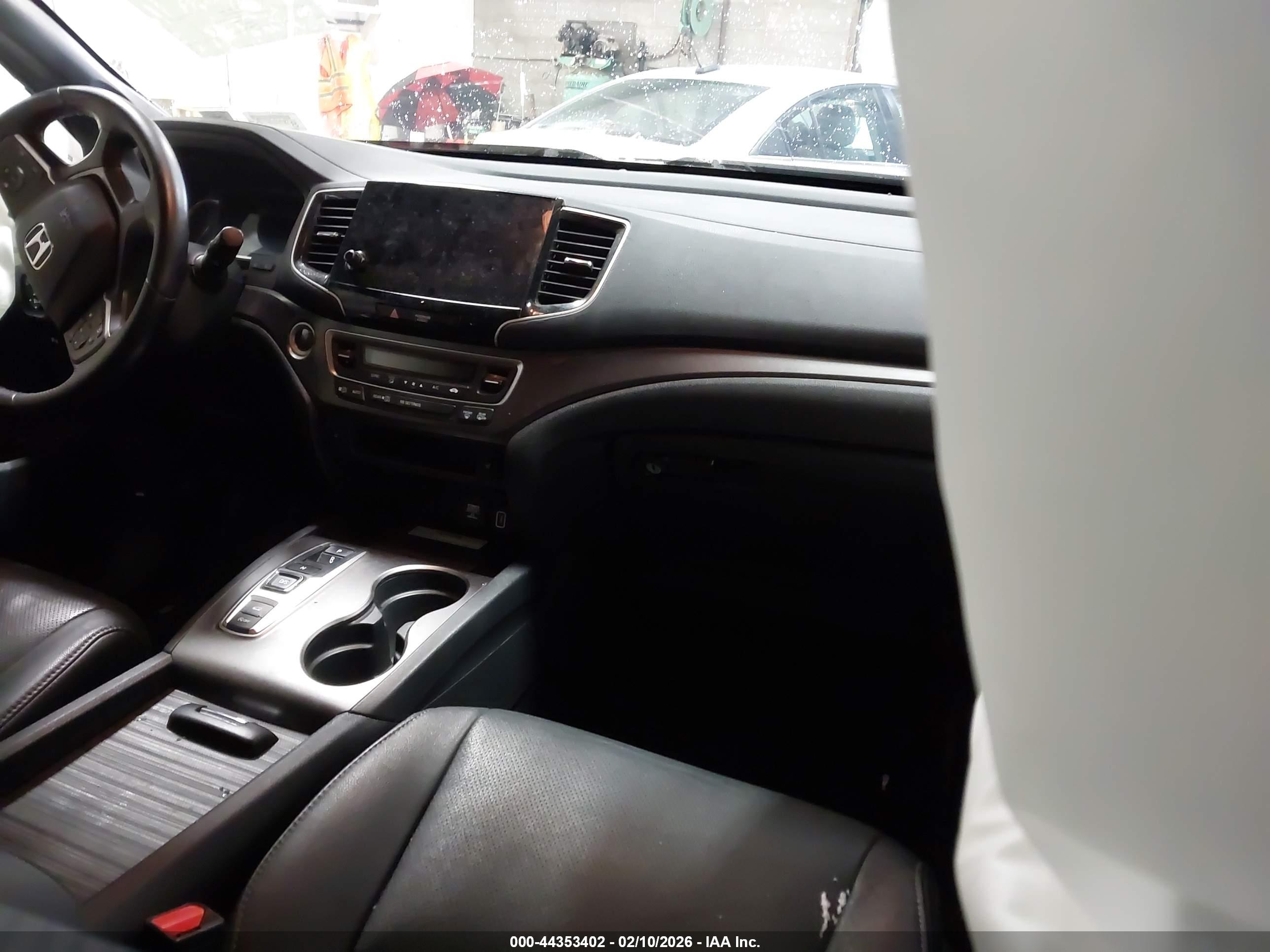 HONDA PASSPORT image 5