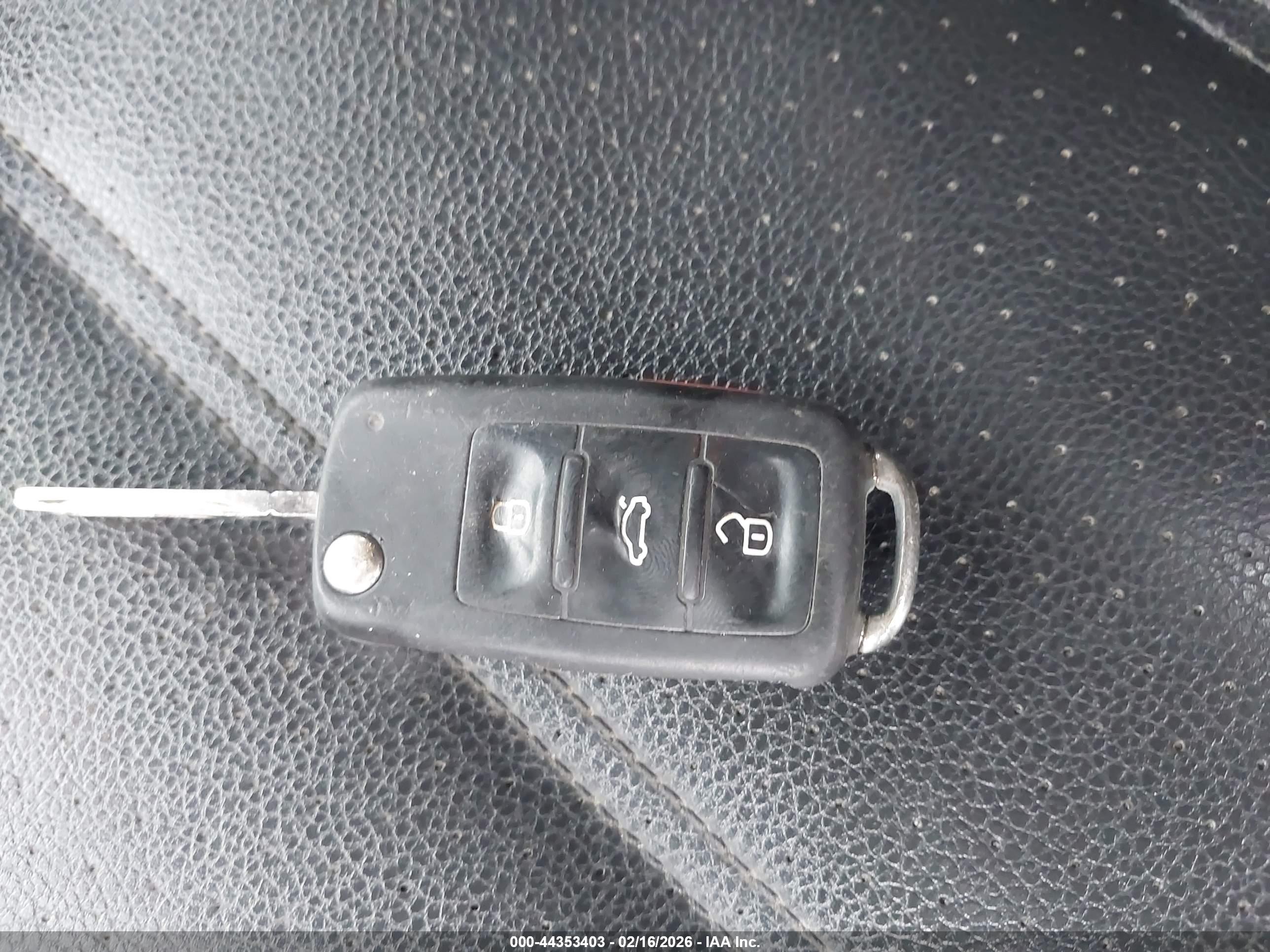 VOLKSWAGEN JETTA image 11