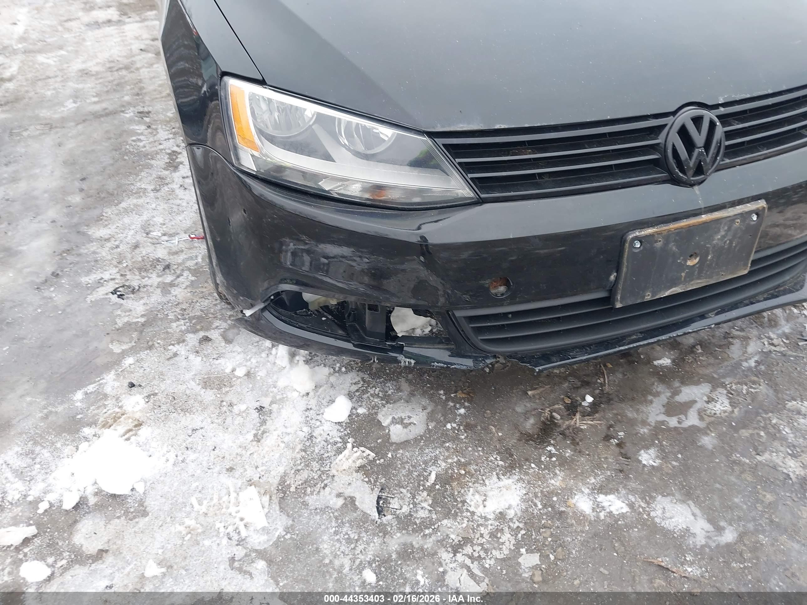 VOLKSWAGEN JETTA image 6