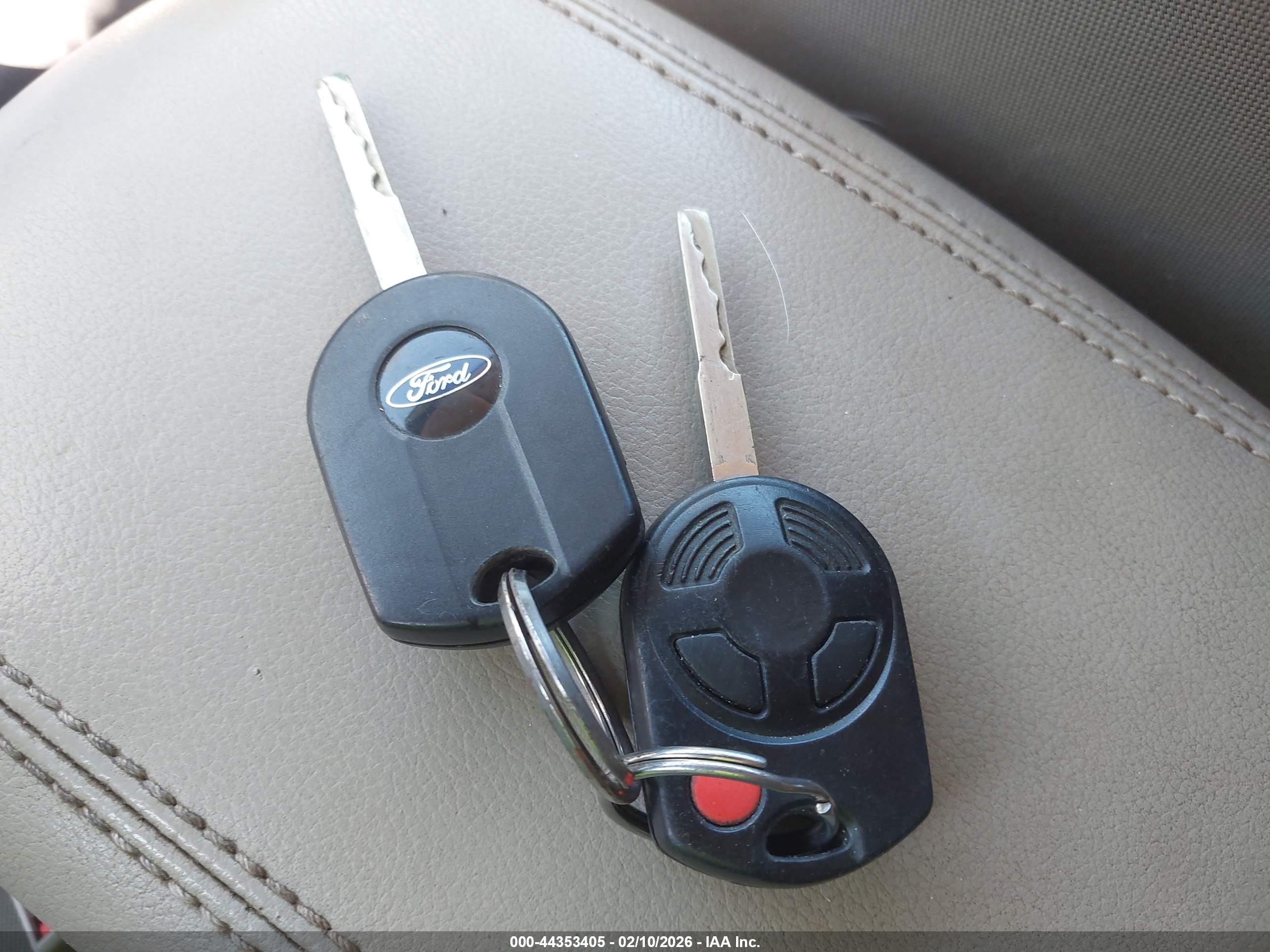 FORD ESCAPE image 11