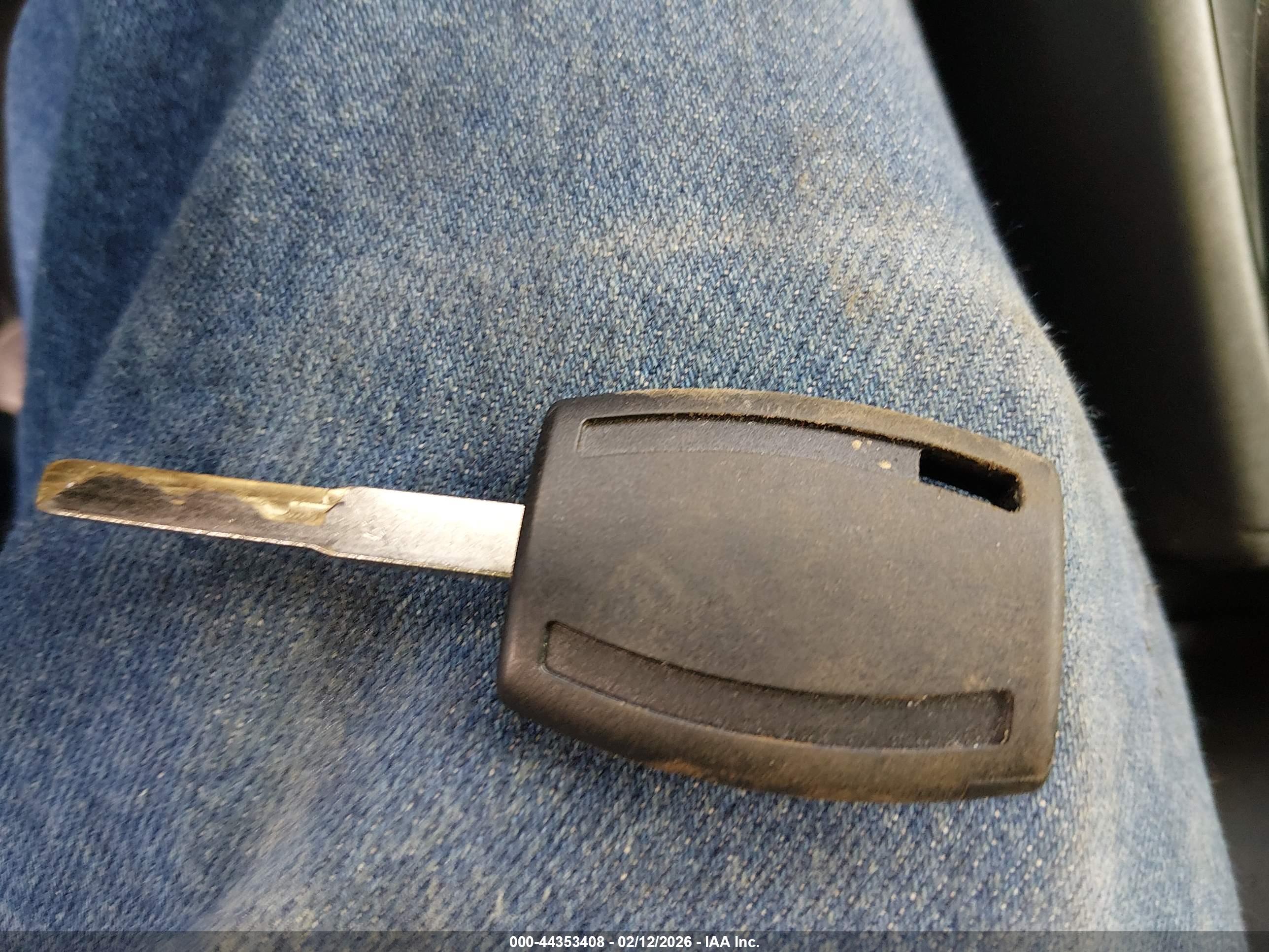 FORD ESCAPE image 11