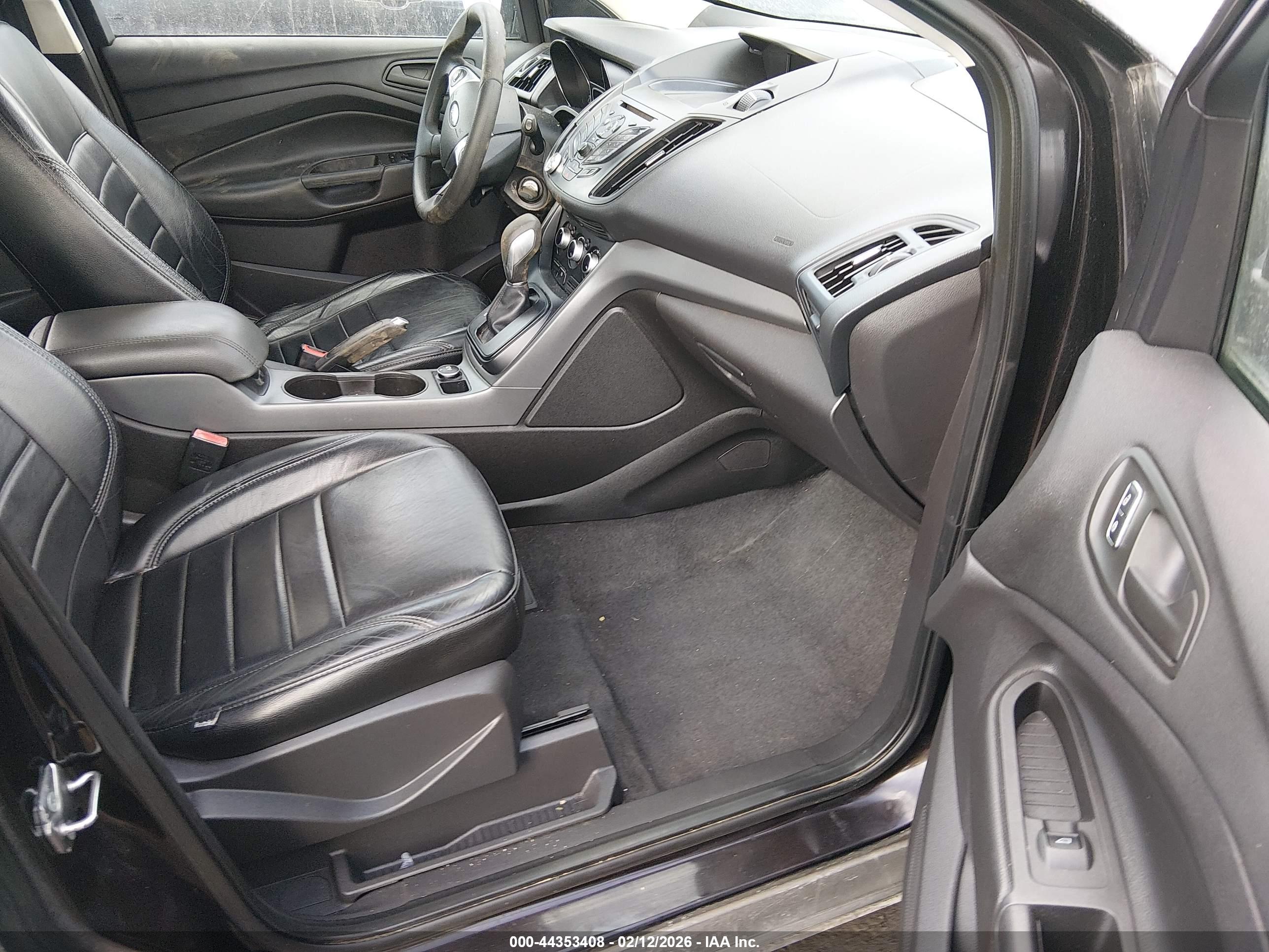 FORD ESCAPE image 5
