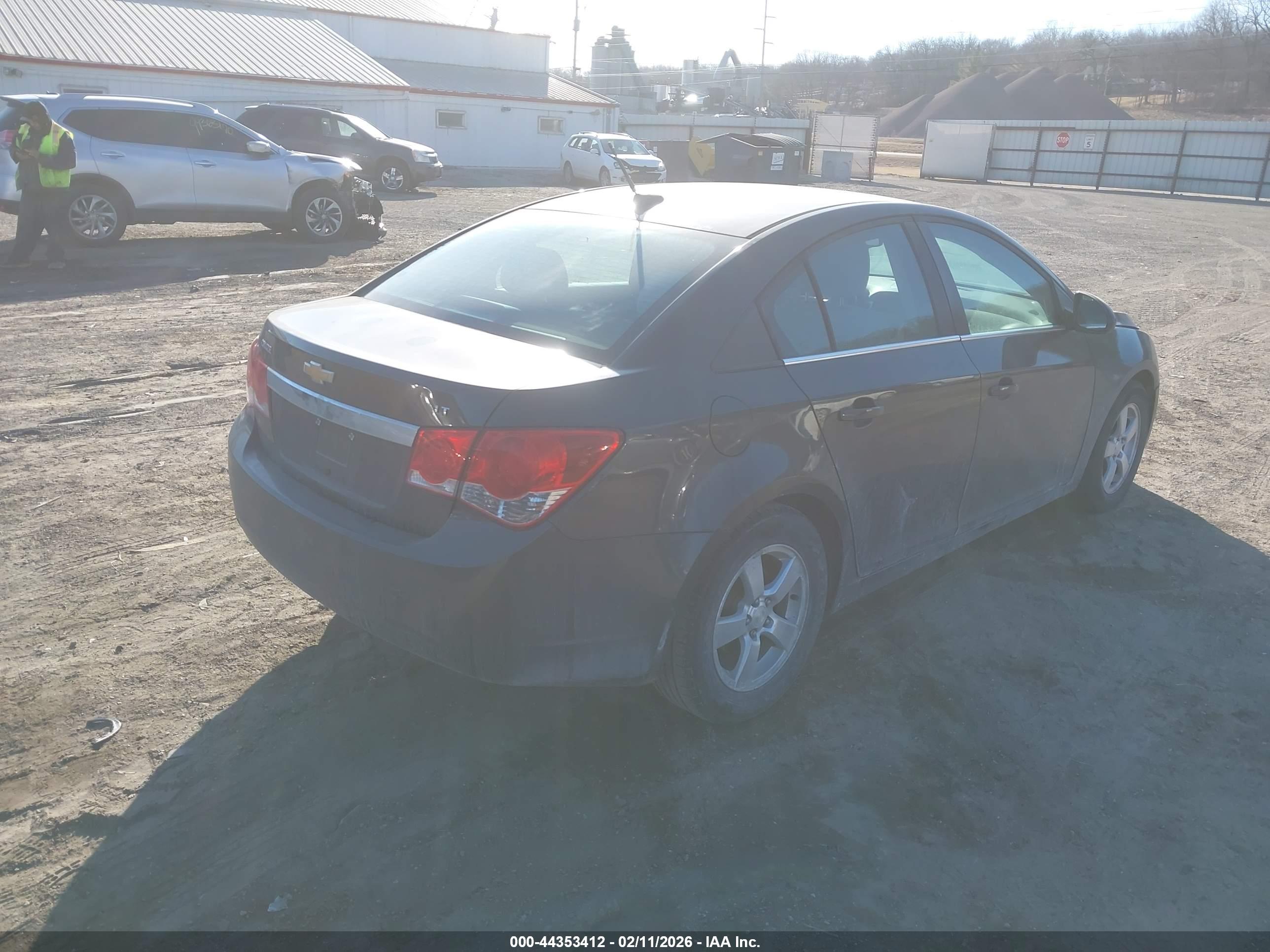 CHEVROLET CRUZE image 4