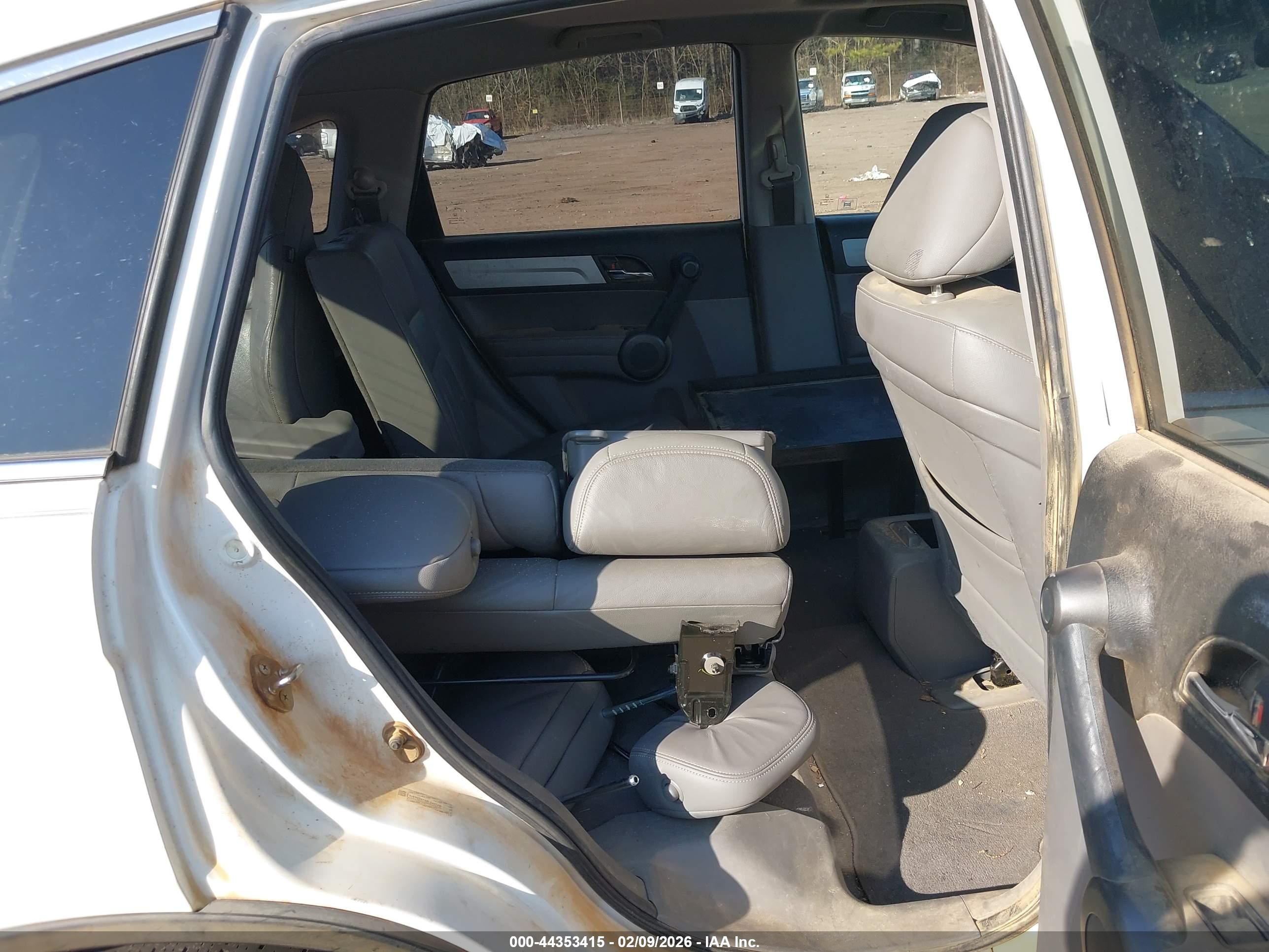 HONDA CR-V image 8