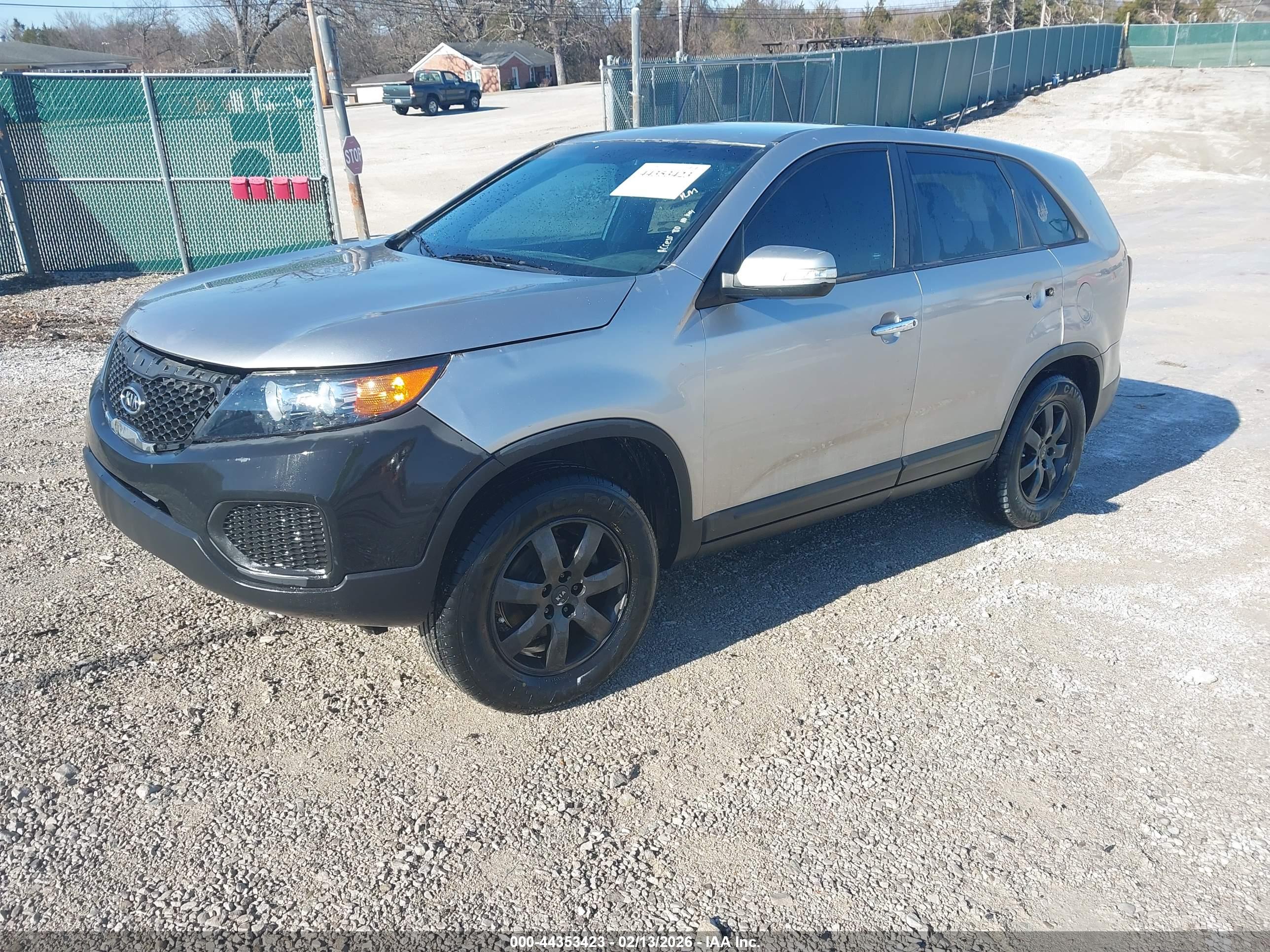 KIA SORENTO image 2