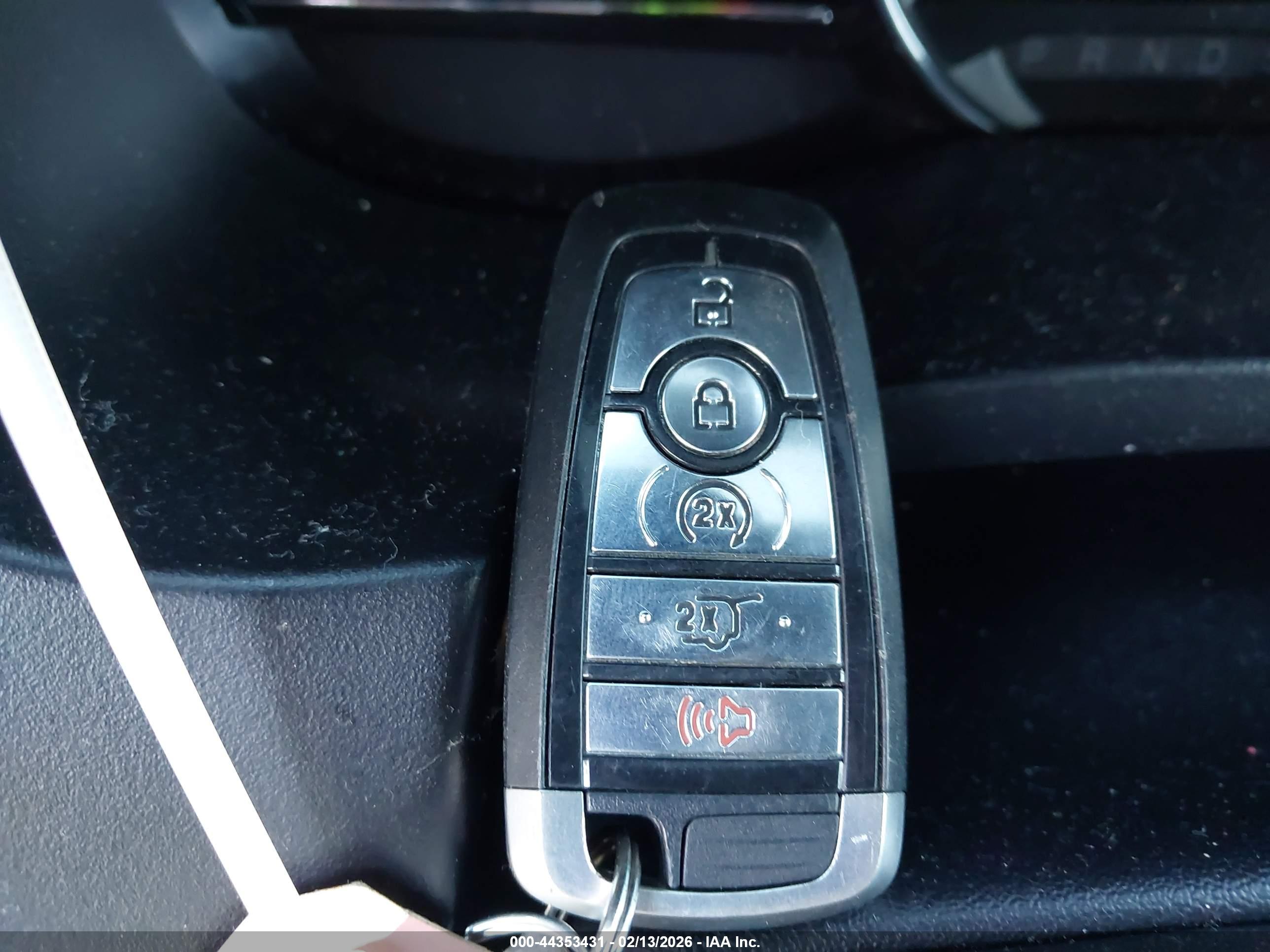 FORD EXPLORER image 11