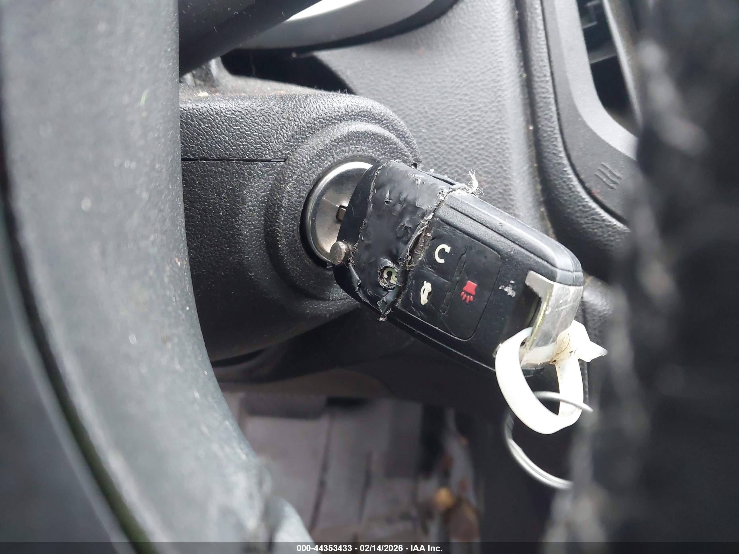 CHEVROLET EQUINOX image 11