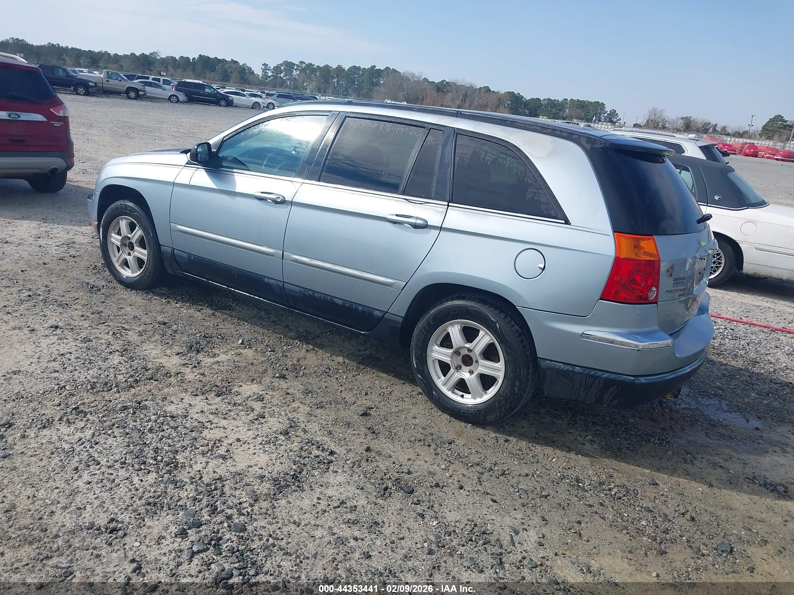 CHRYSLER PACIFICA image 3
