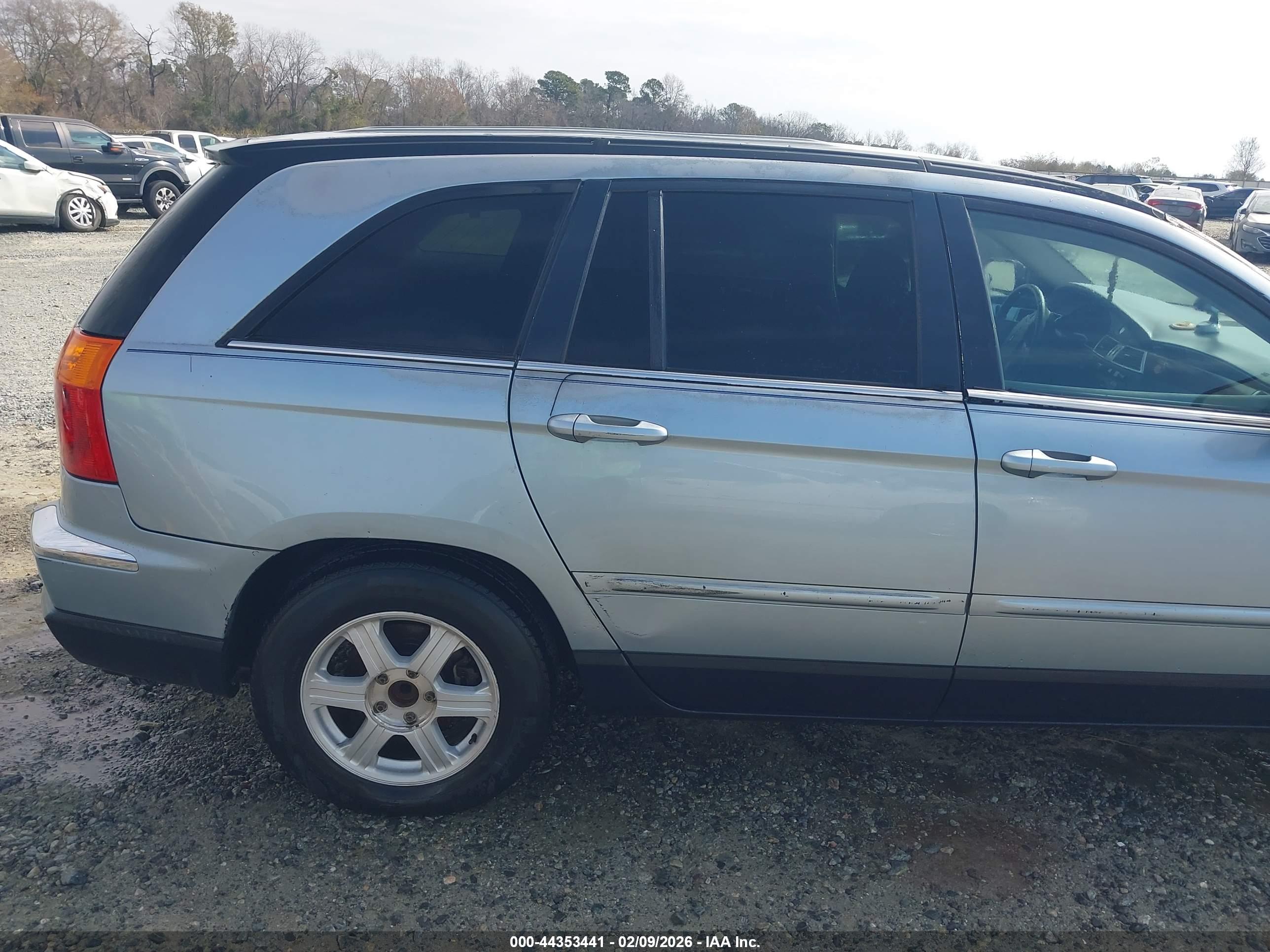 CHRYSLER PACIFICA image 6