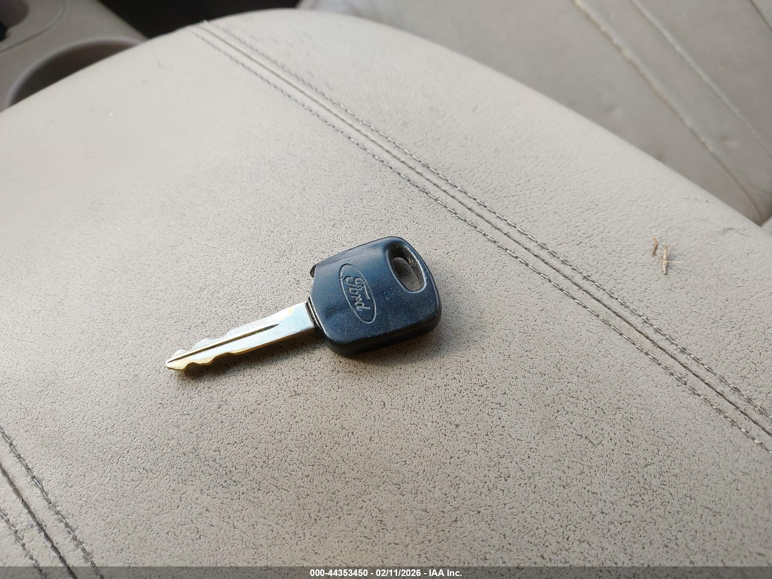 FORD EXPEDITION image 11
