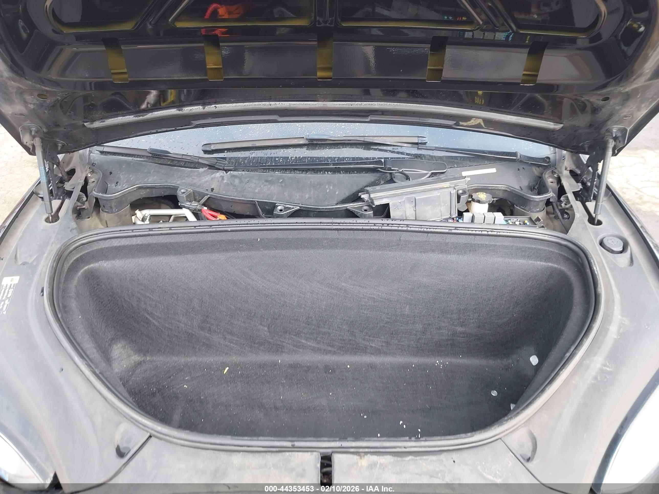 TESLA MODEL image 10