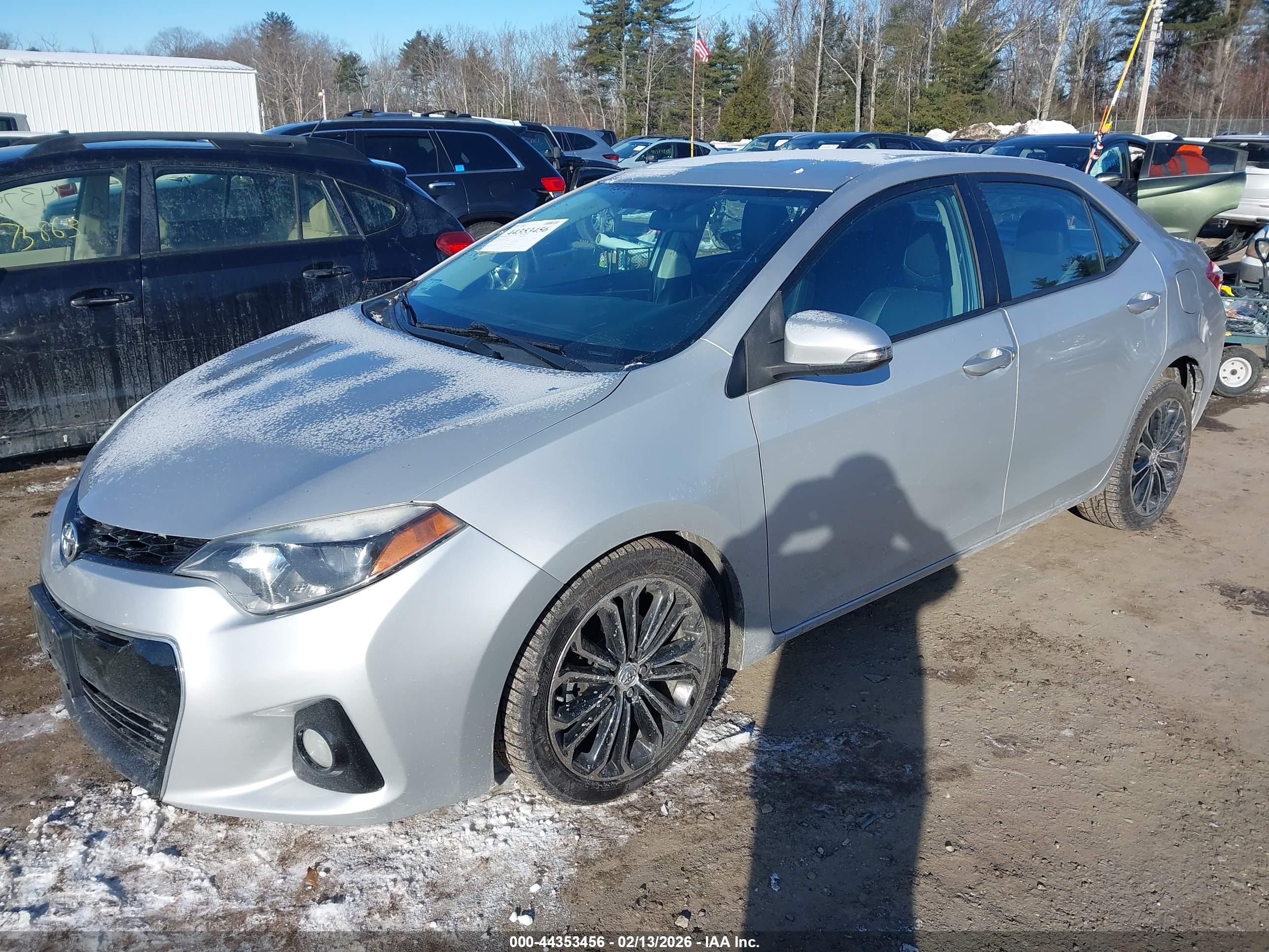 TOYOTA COROLLA image 2