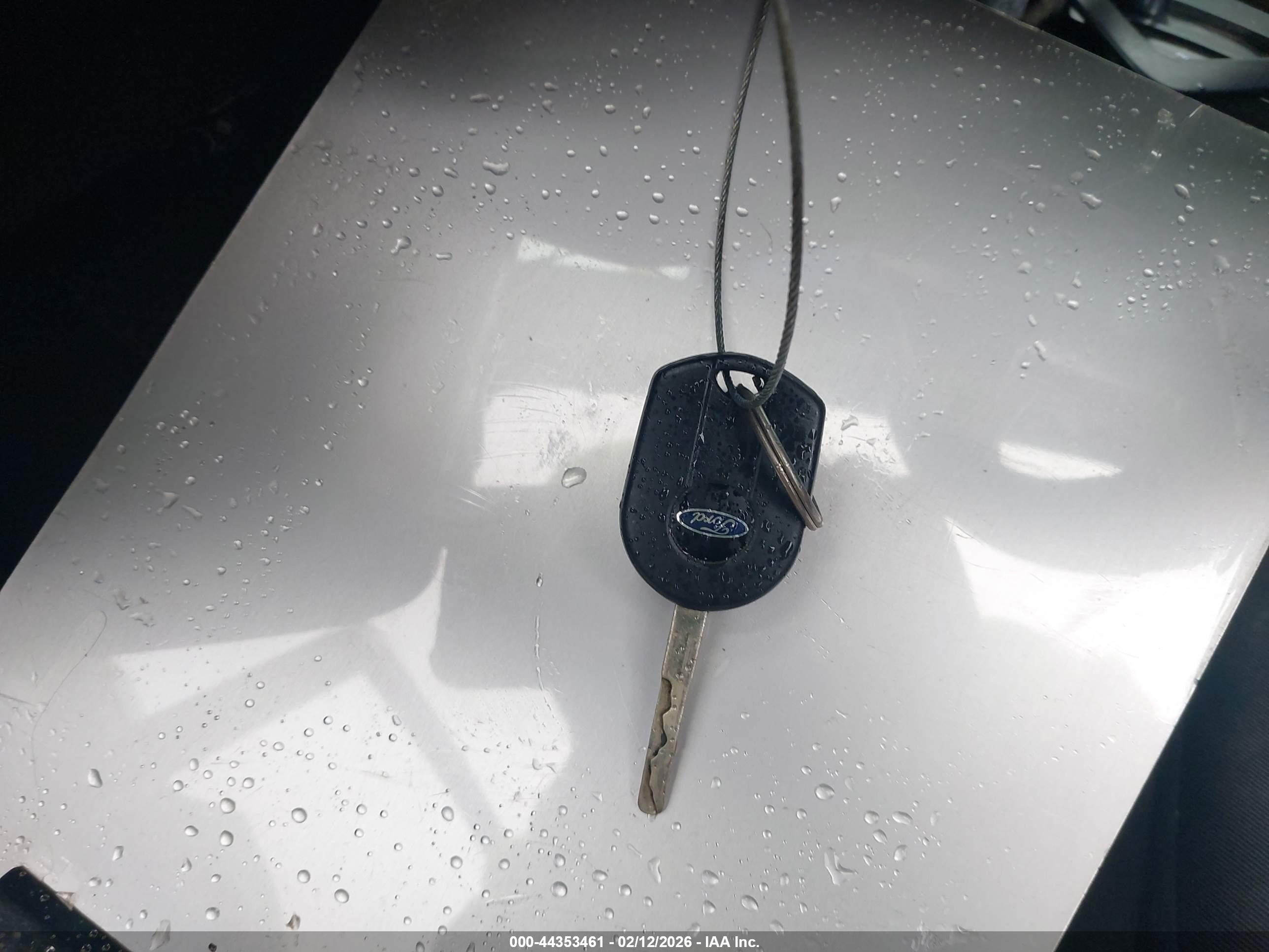 FORD FIESTA image 11