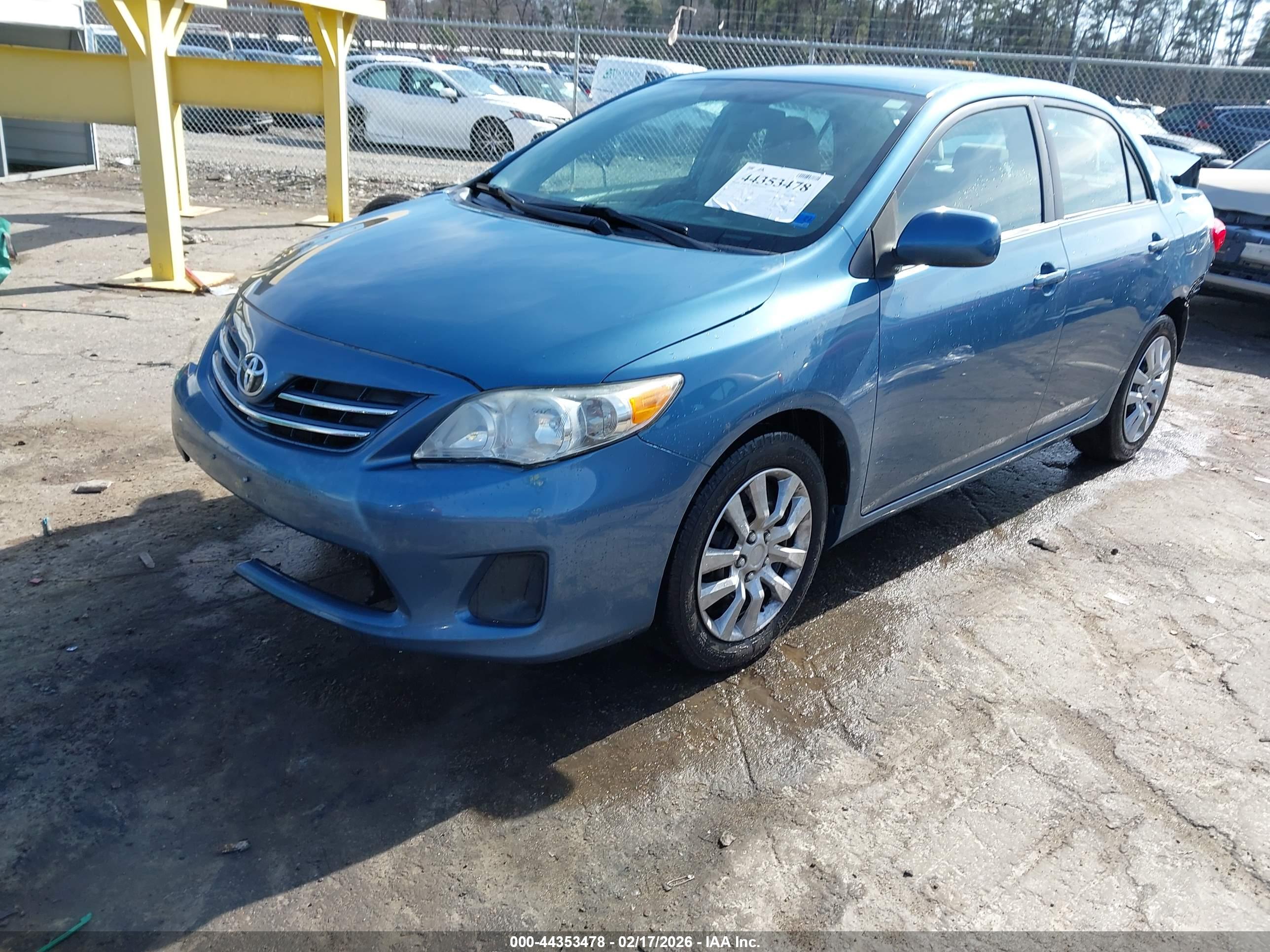 TOYOTA COROLLA image 2