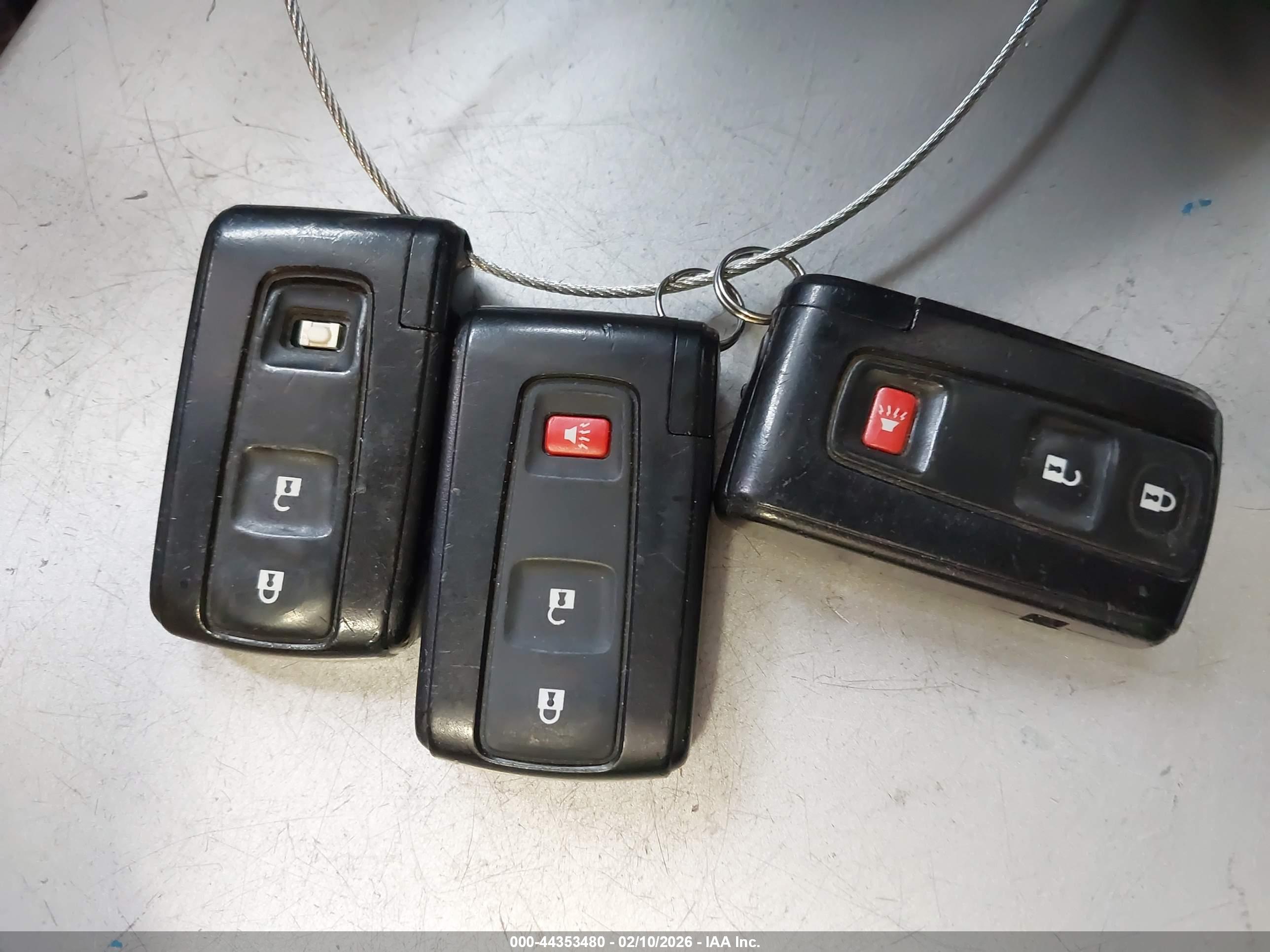 TOYOTA PRIUS image 11