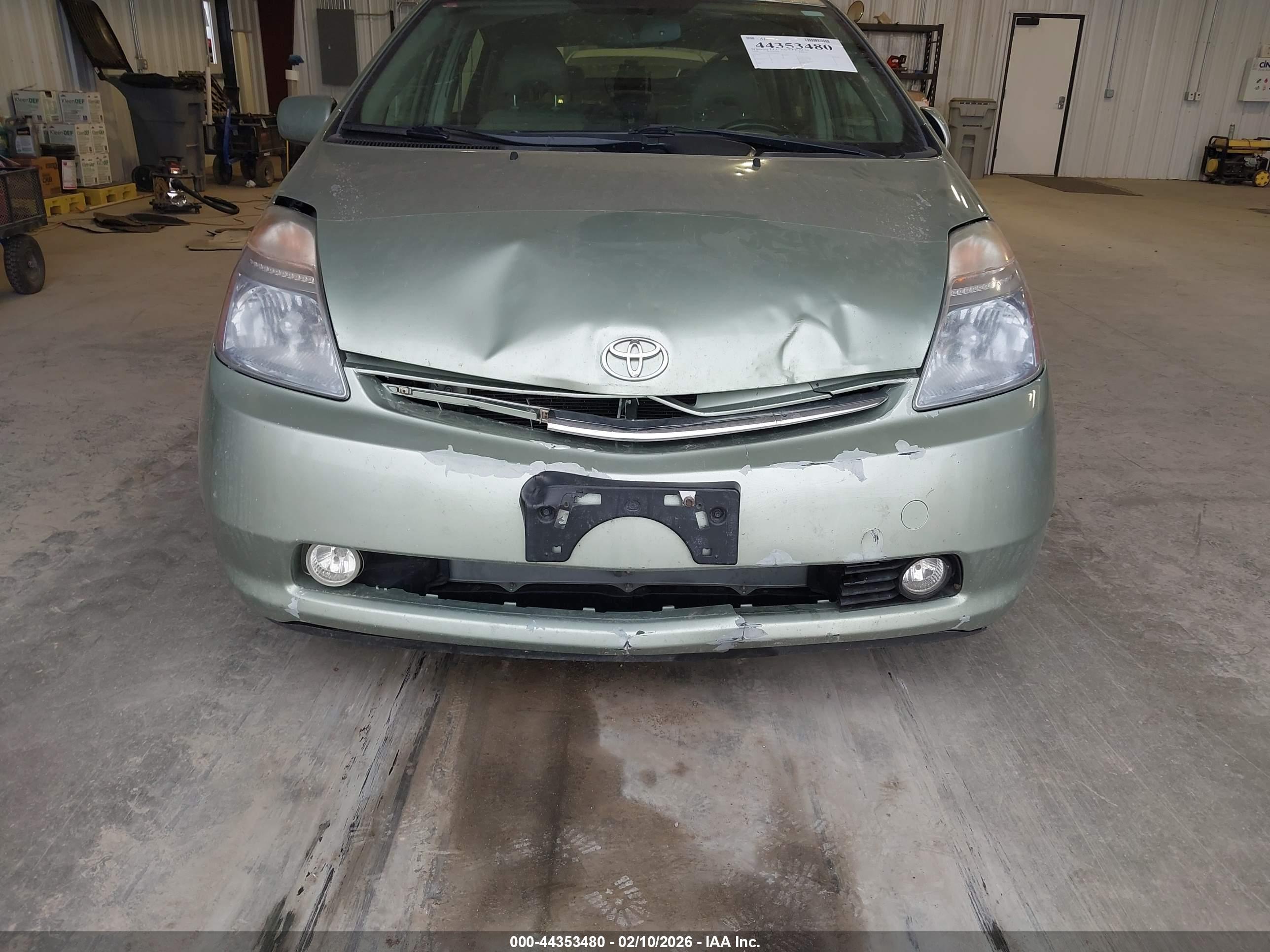 TOYOTA PRIUS image 6