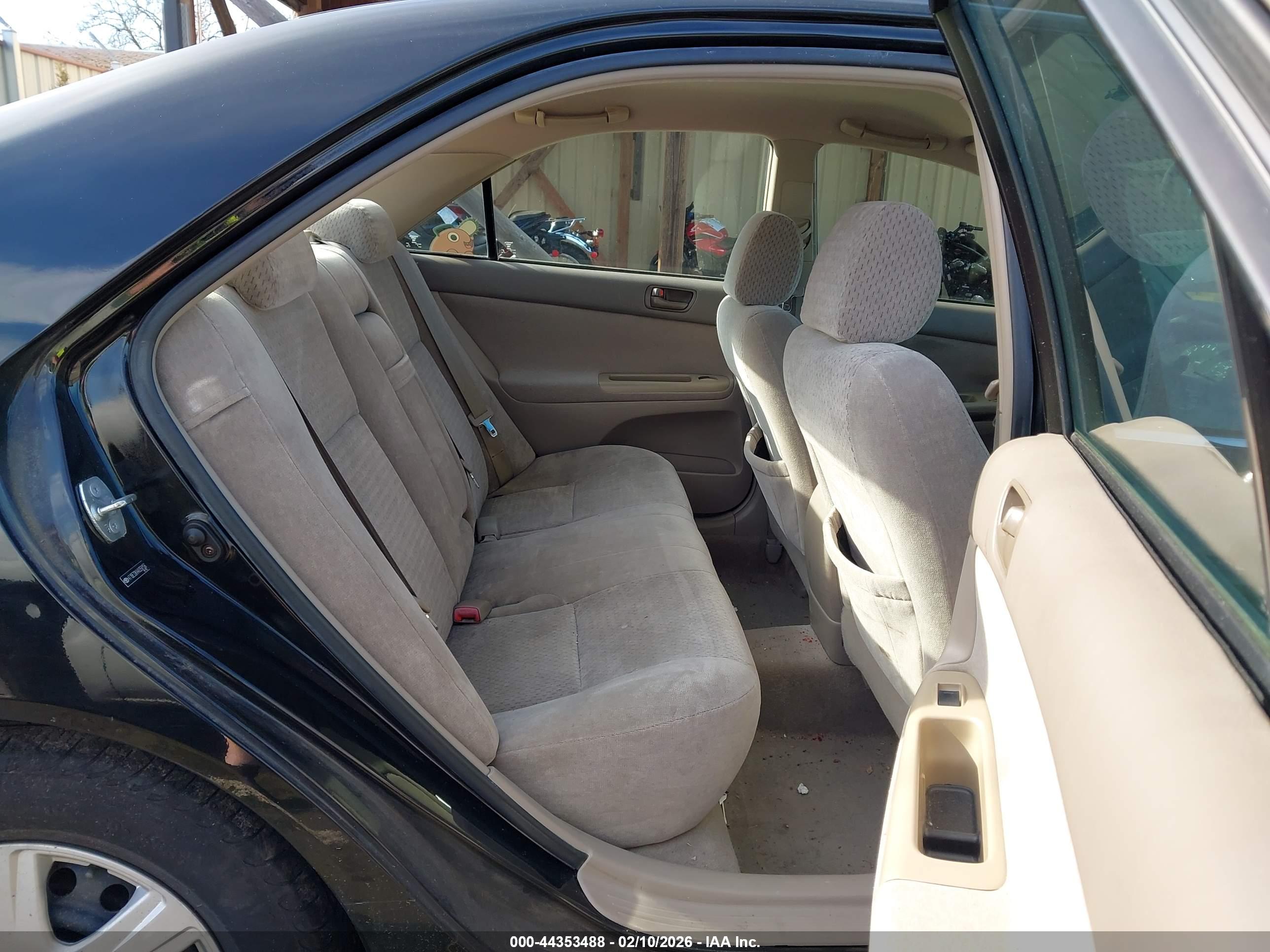 TOYOTA CAMRY image 8