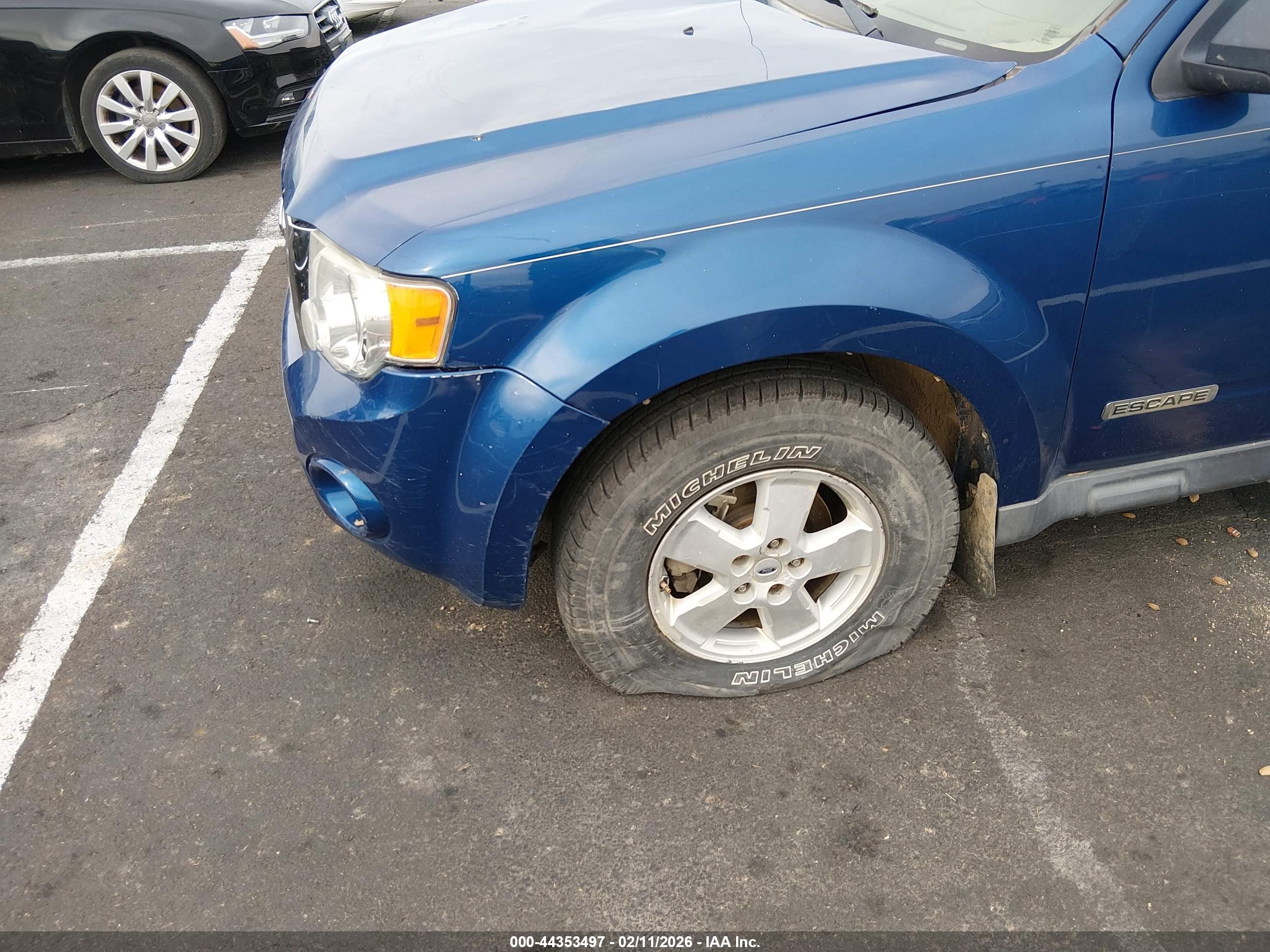 FORD ESCAPE image 6