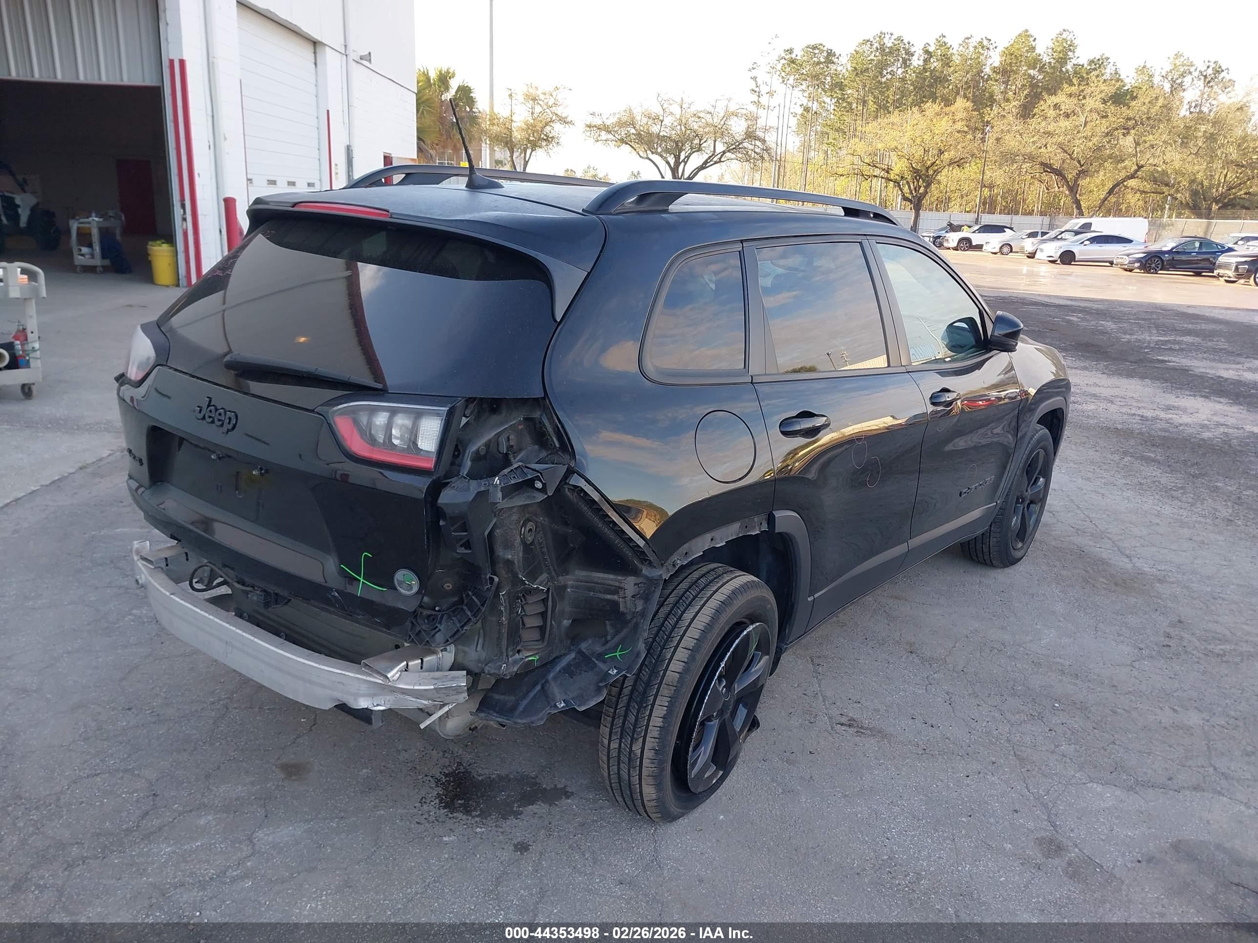 JEEP CHEROKEE image 4