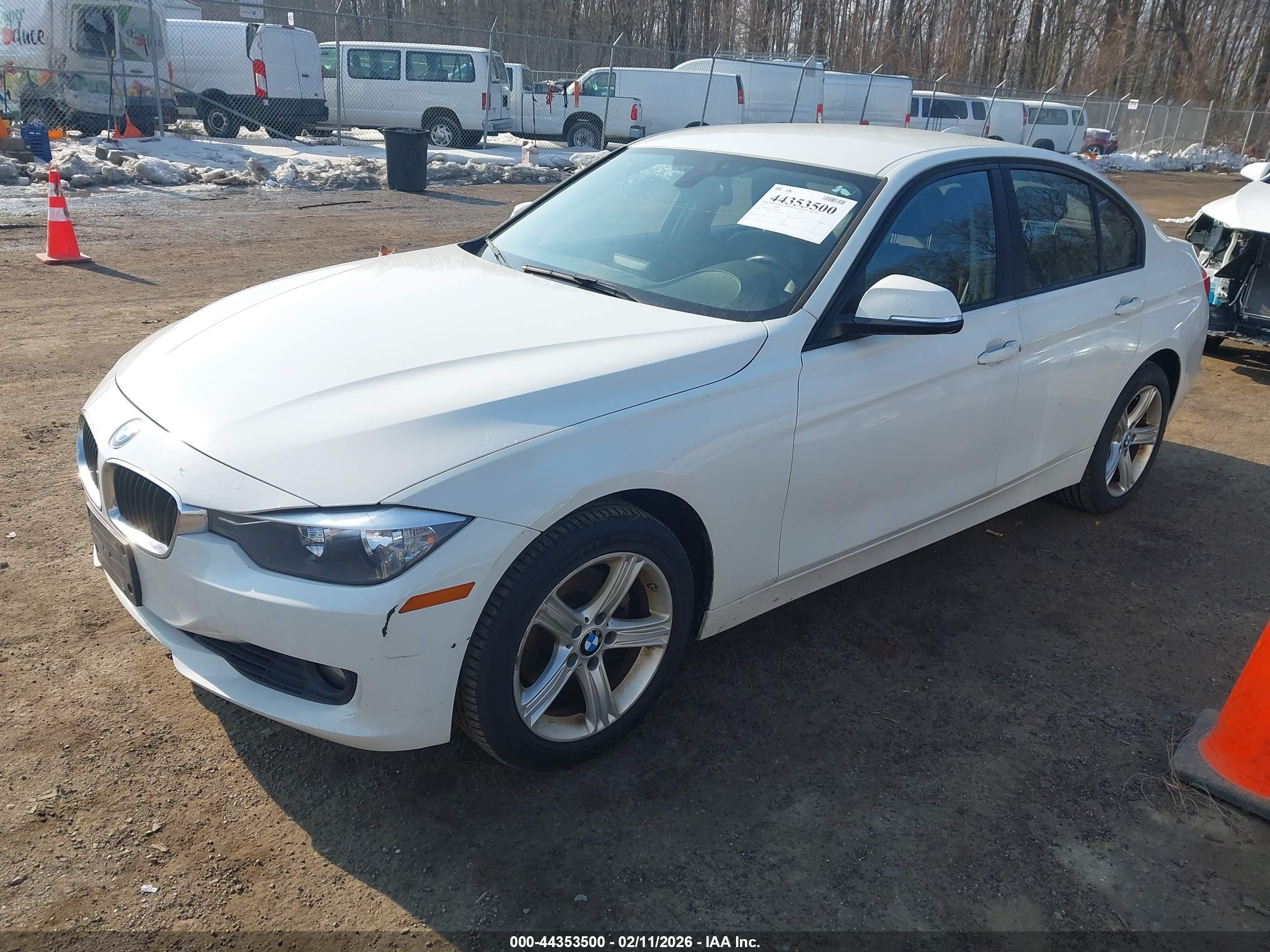 BMW 328I image 2