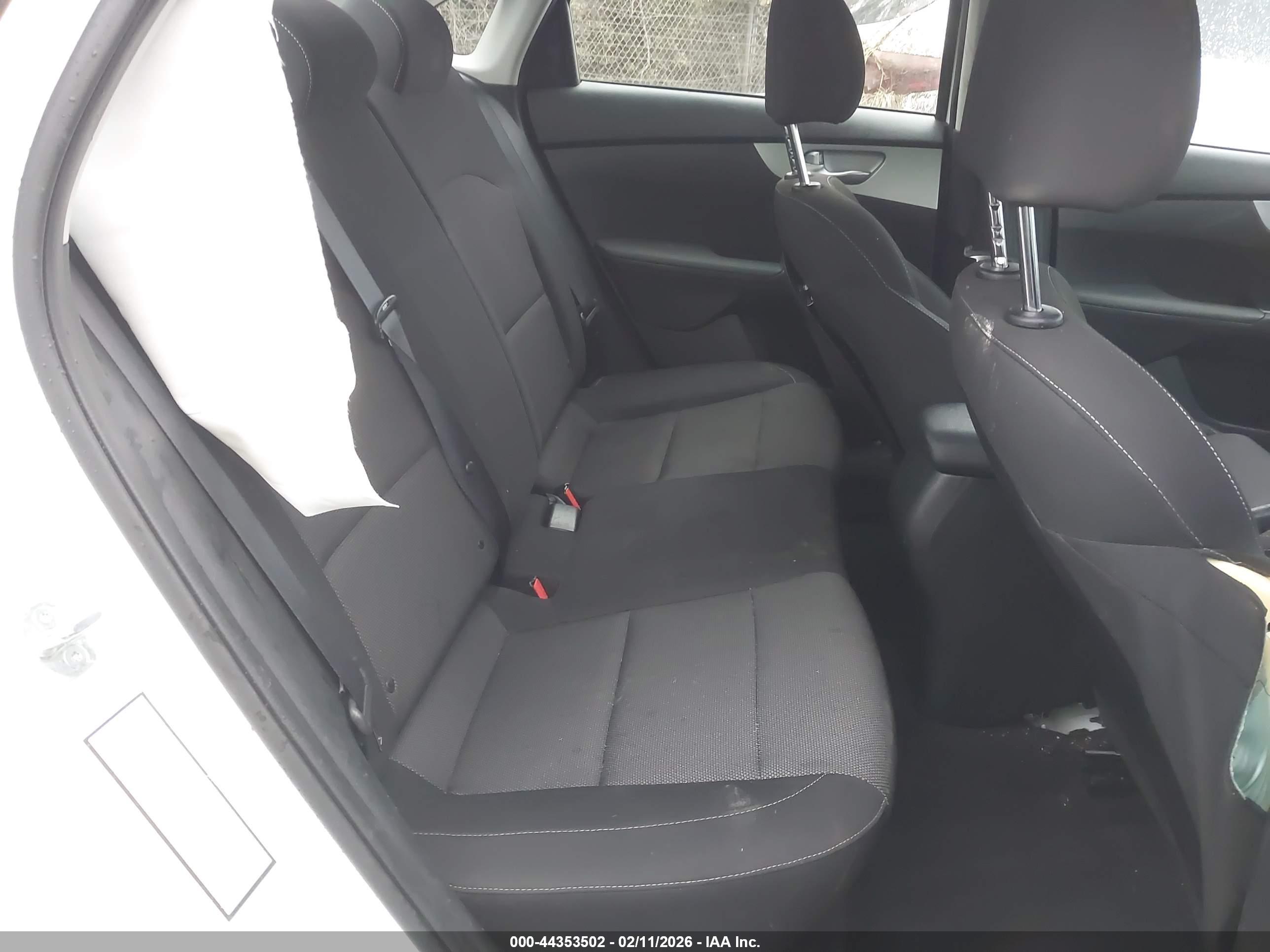 KIA FORTE image 8