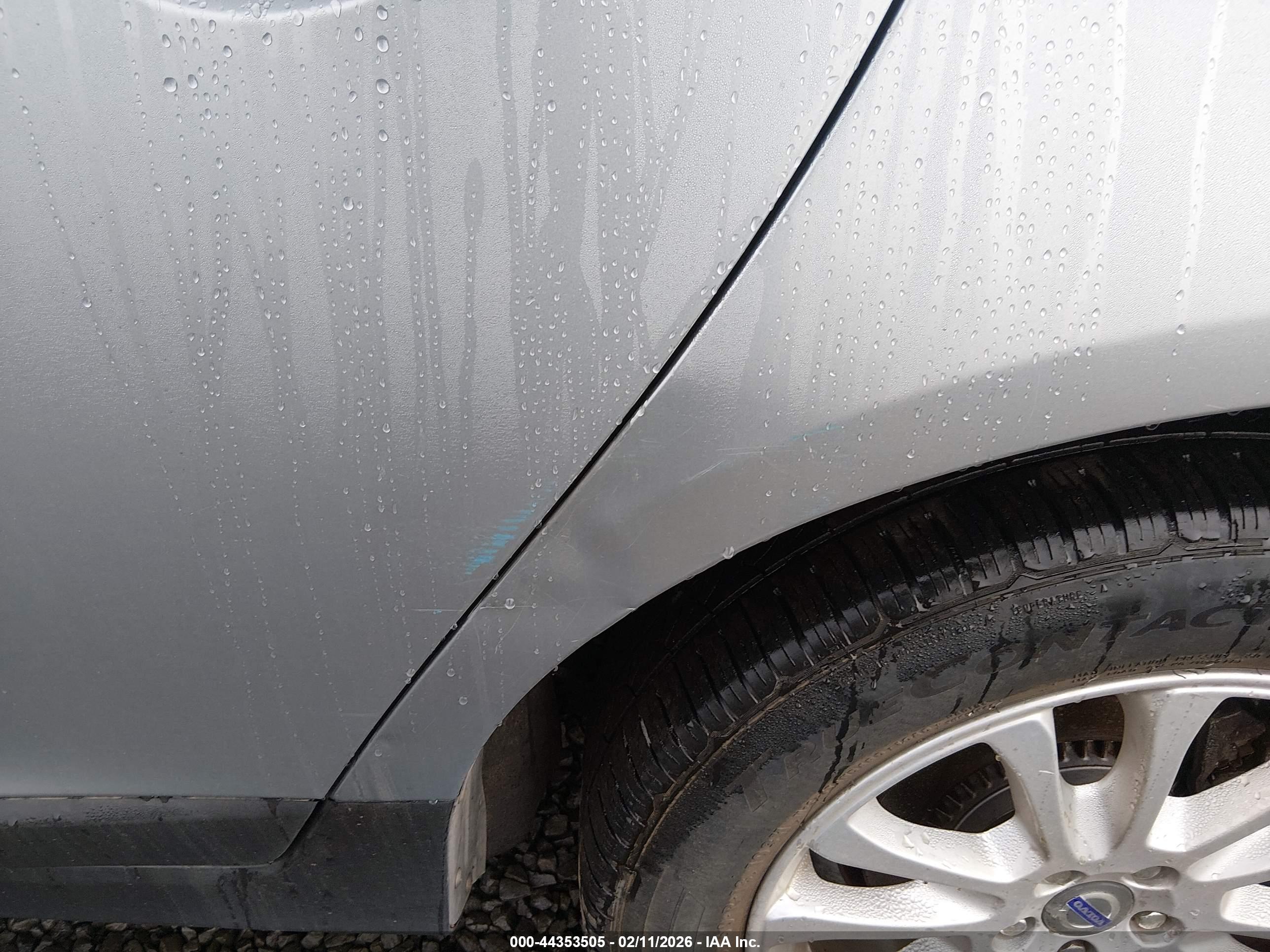 VOLVO XC60 image 6