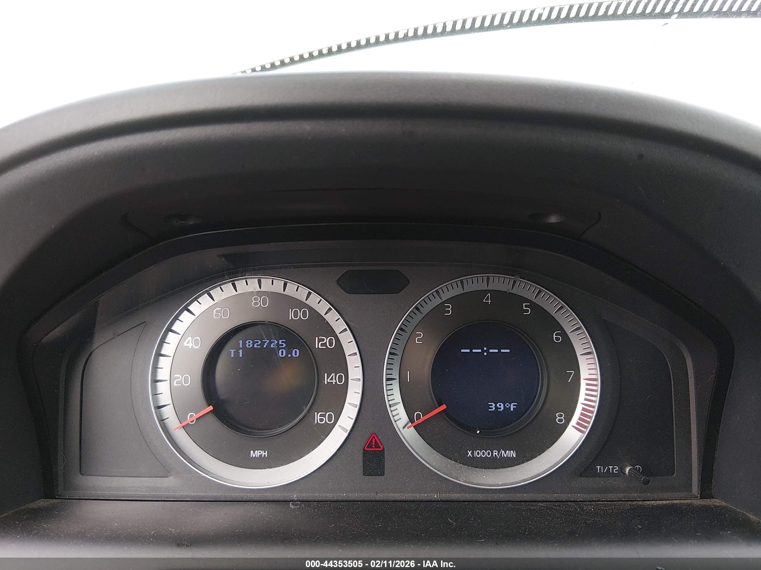 VOLVO XC60 image 7
